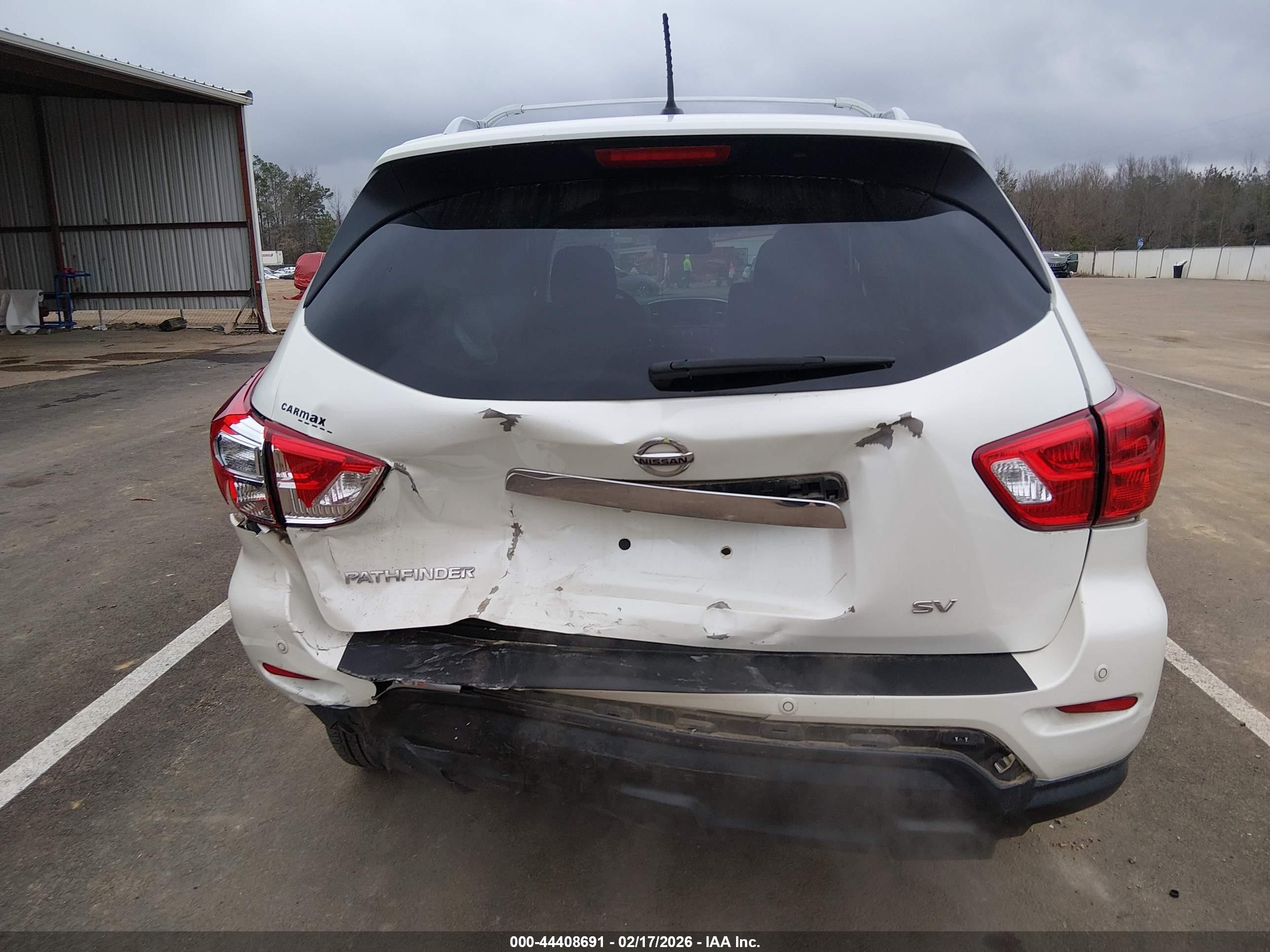 NISSAN PATHFINDER image 6