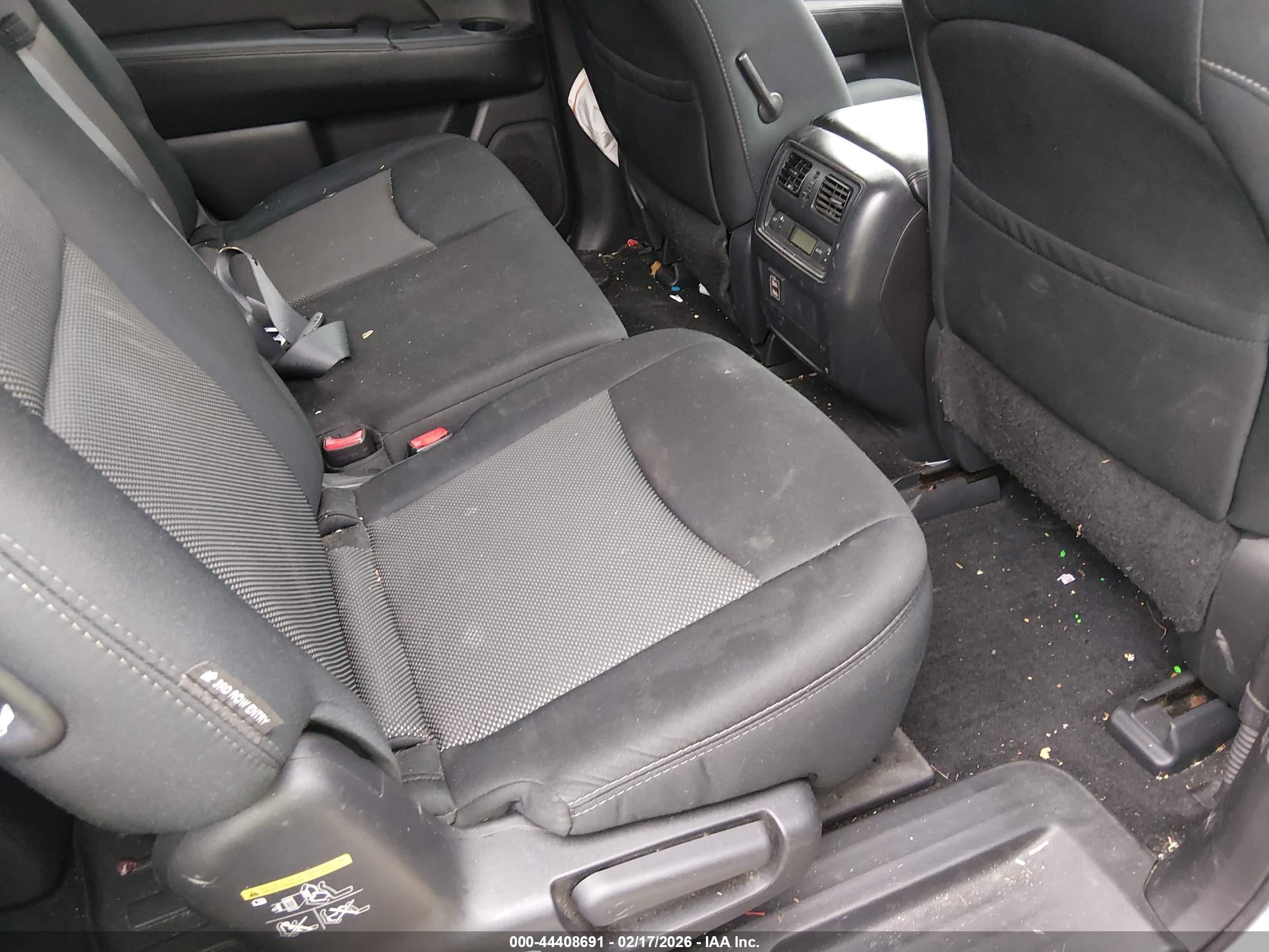 NISSAN PATHFINDER image 8