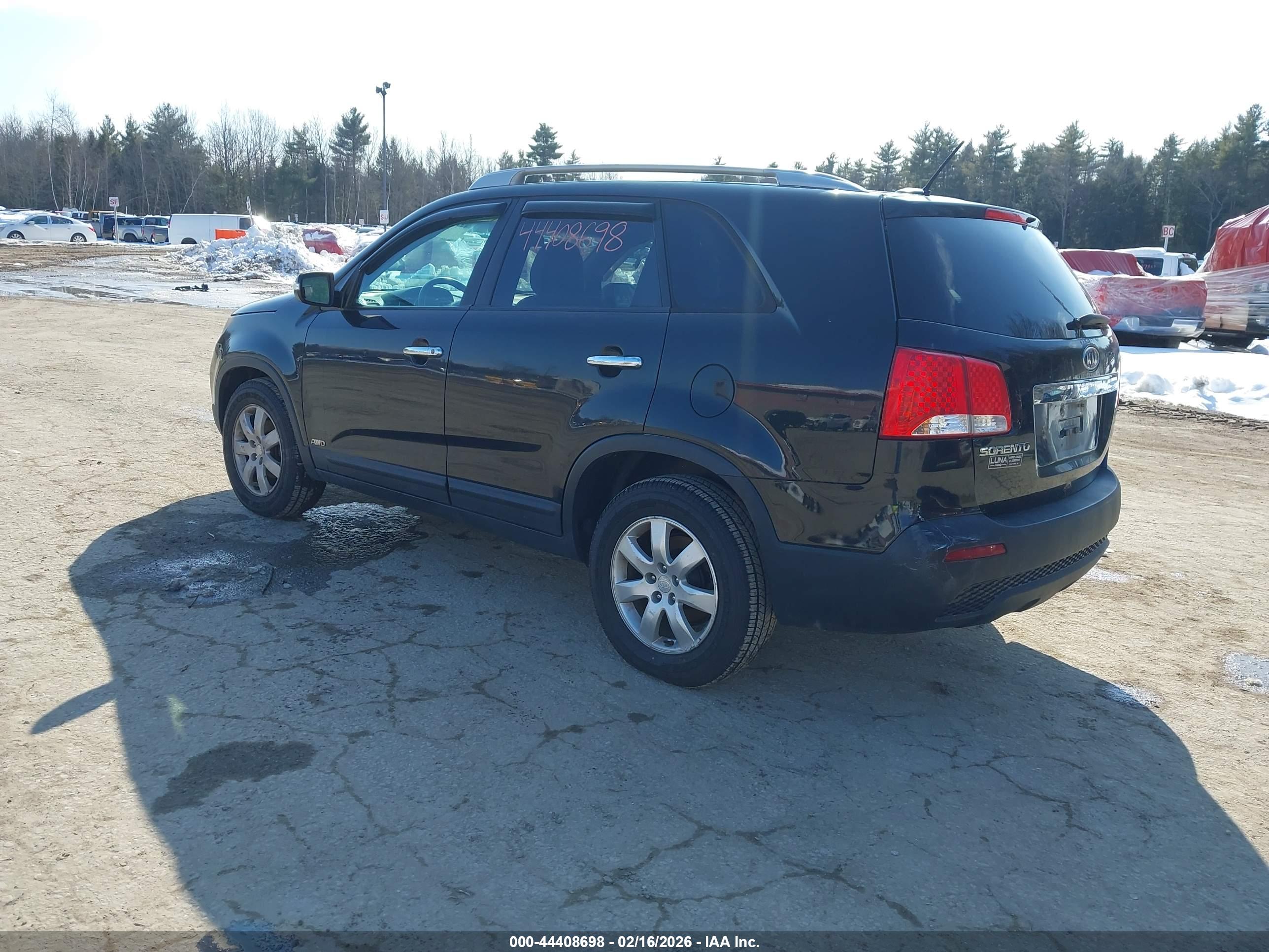 KIA SORENTO image 3