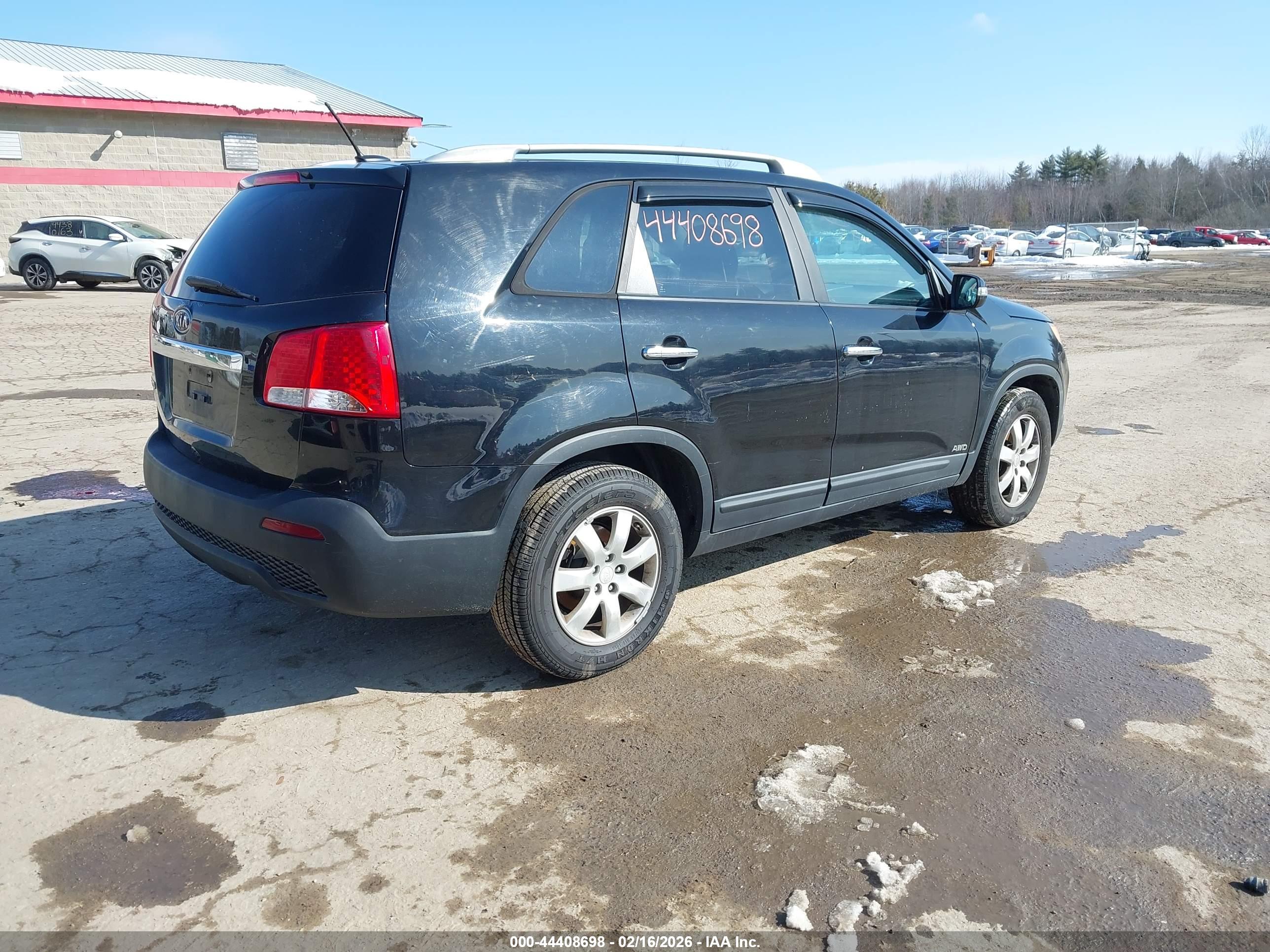 KIA SORENTO image 4