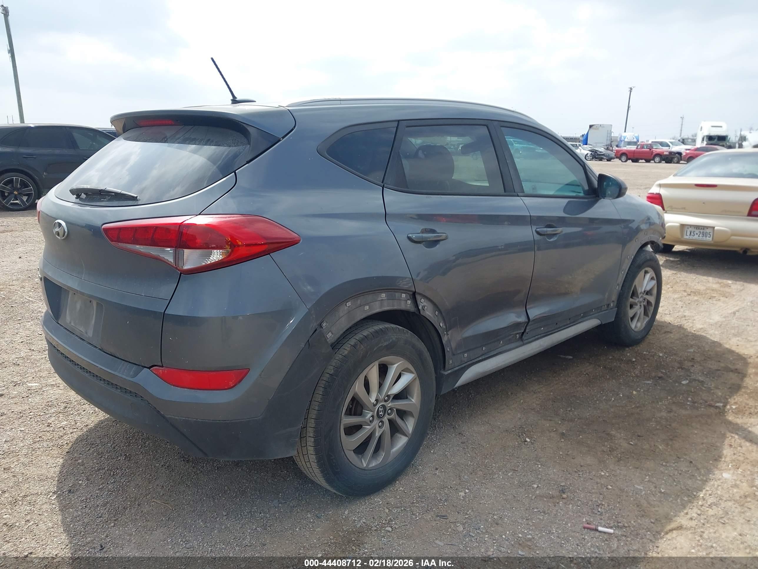 HYUNDAI TUCSON image 4