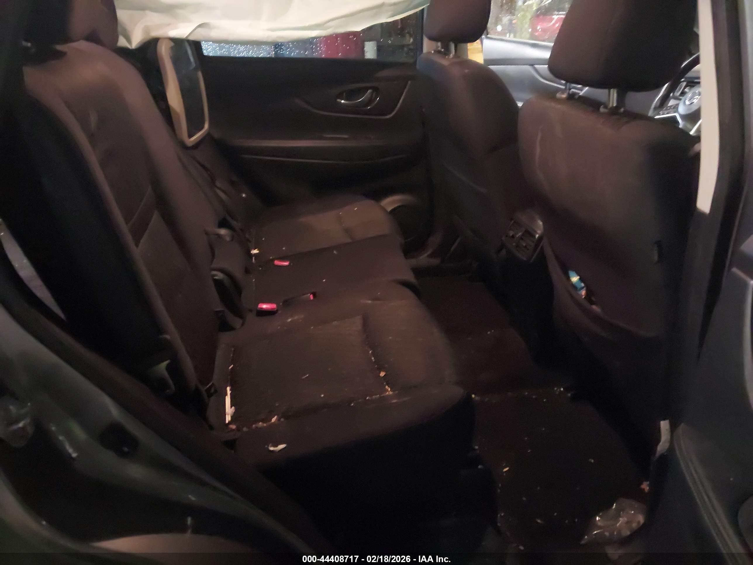 NISSAN ROGUE image 8