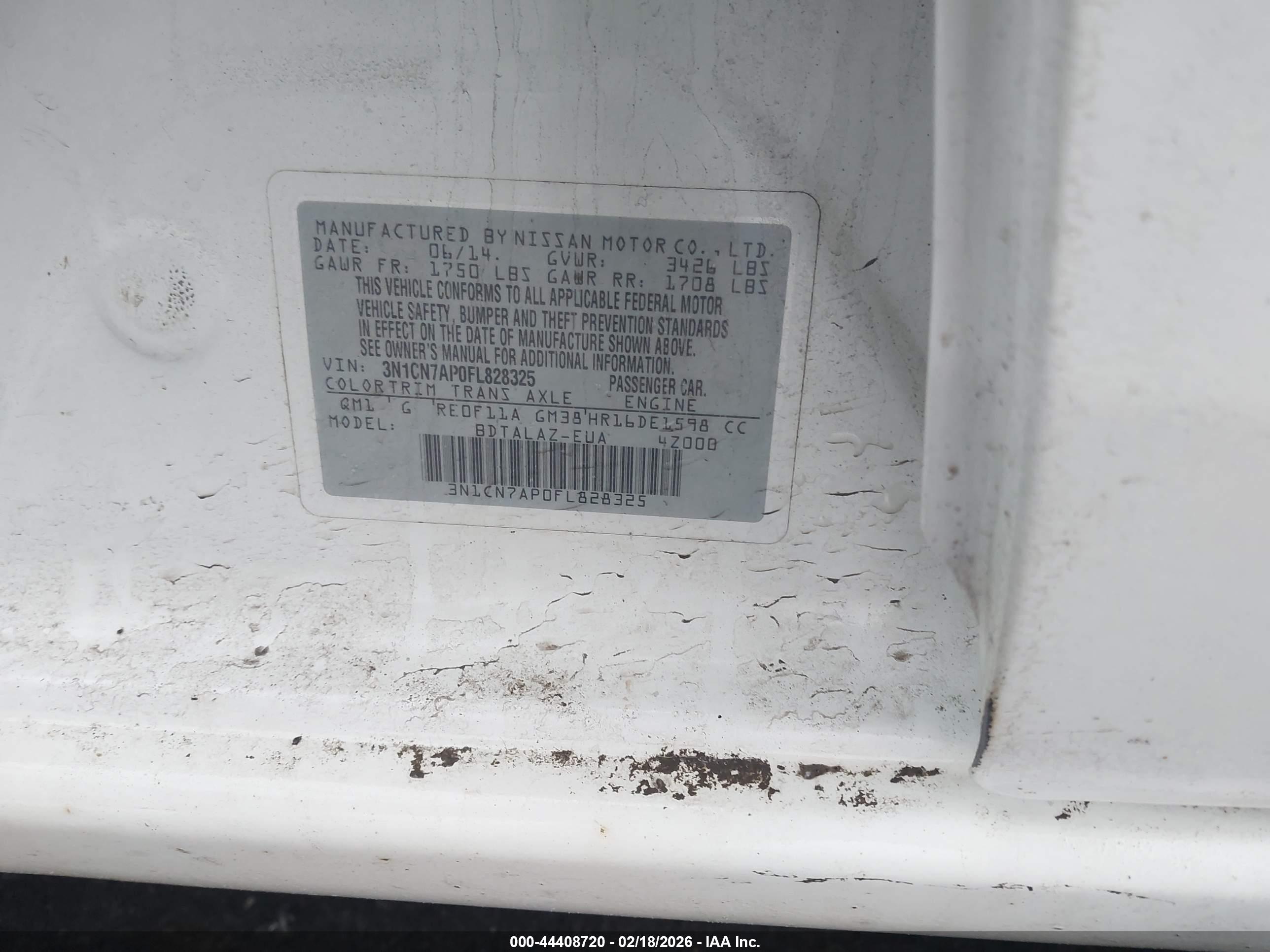NISSAN VERSA image 9