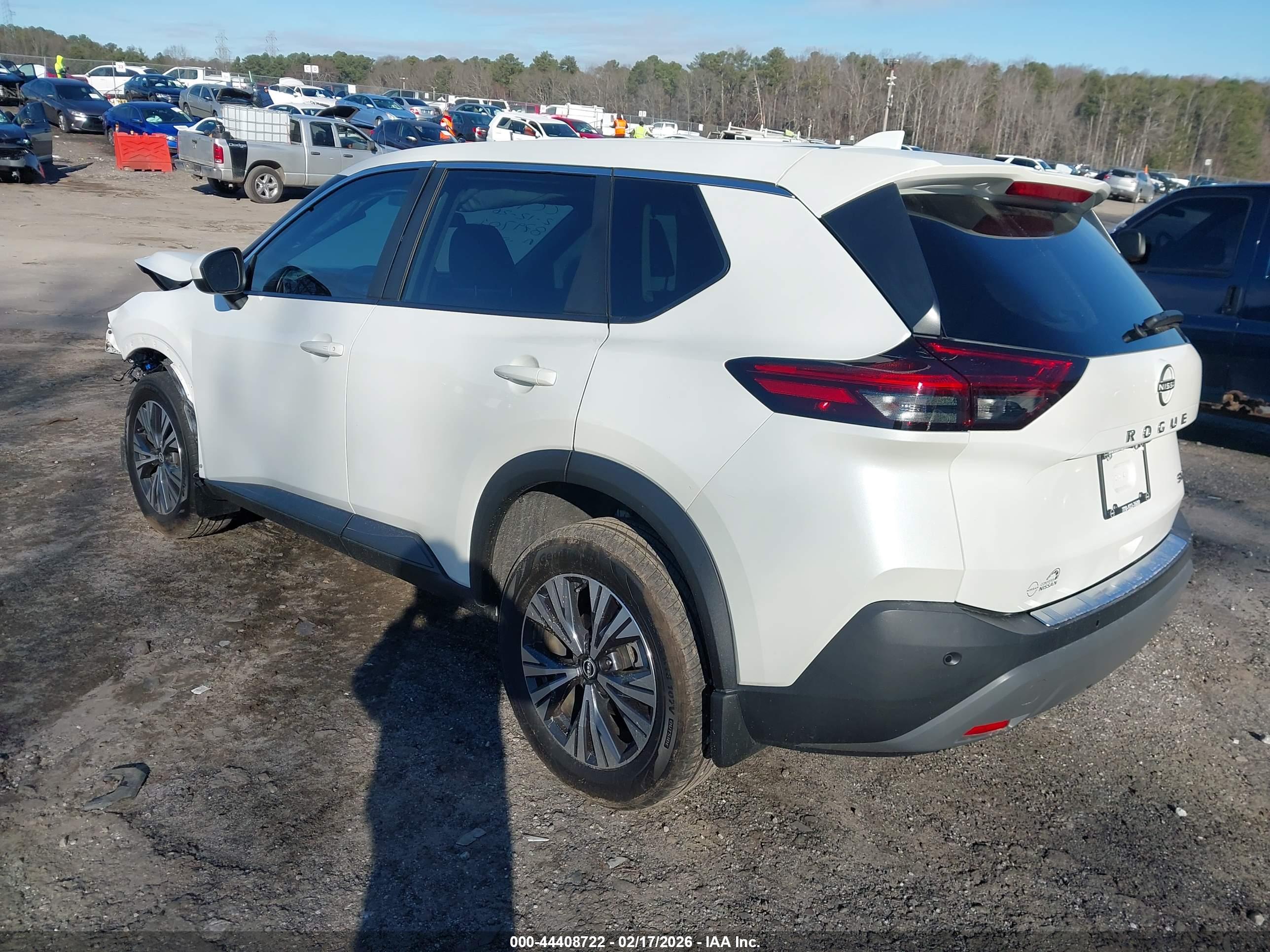 NISSAN ROGUE image 3