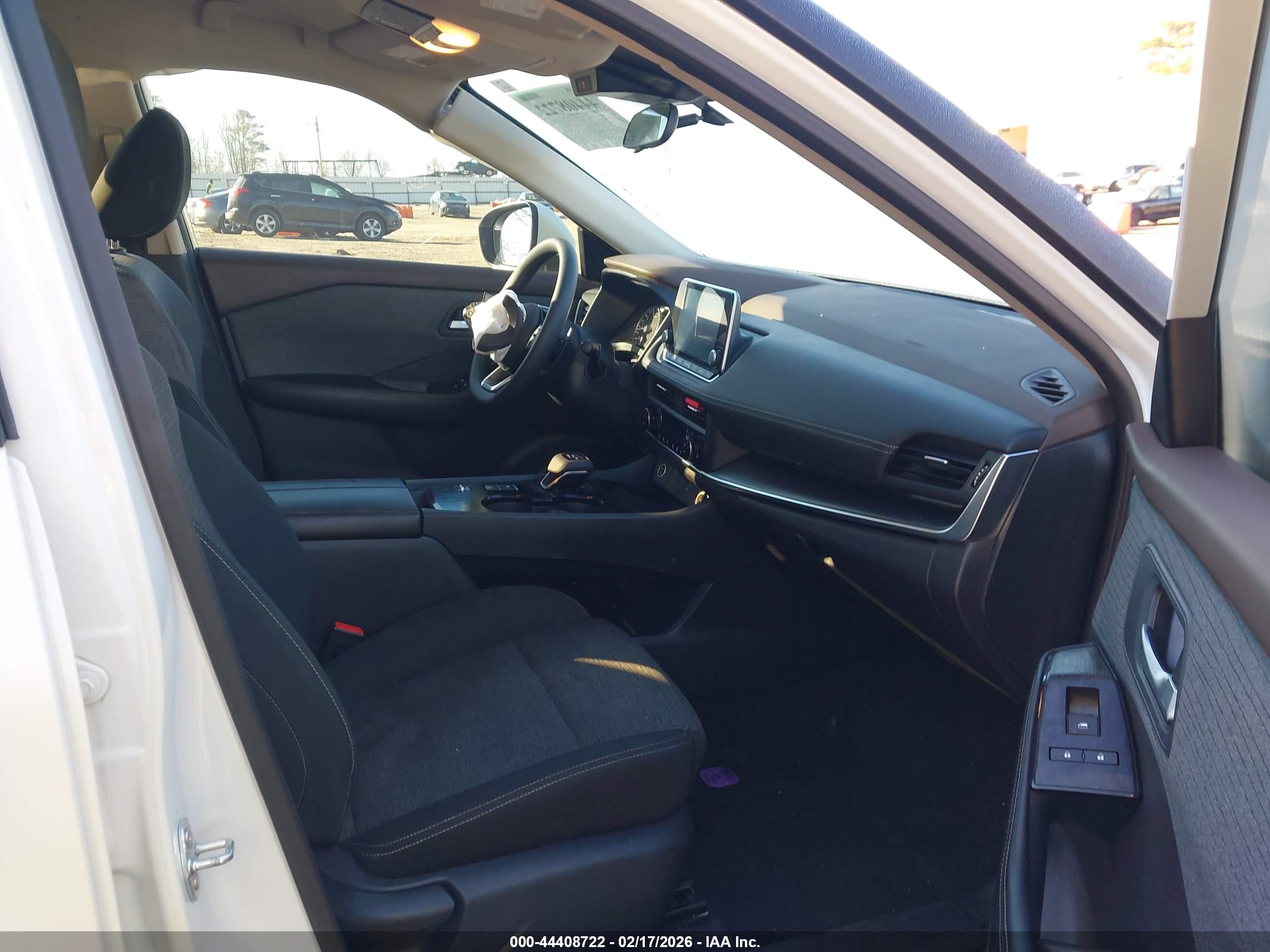 NISSAN ROGUE image 5