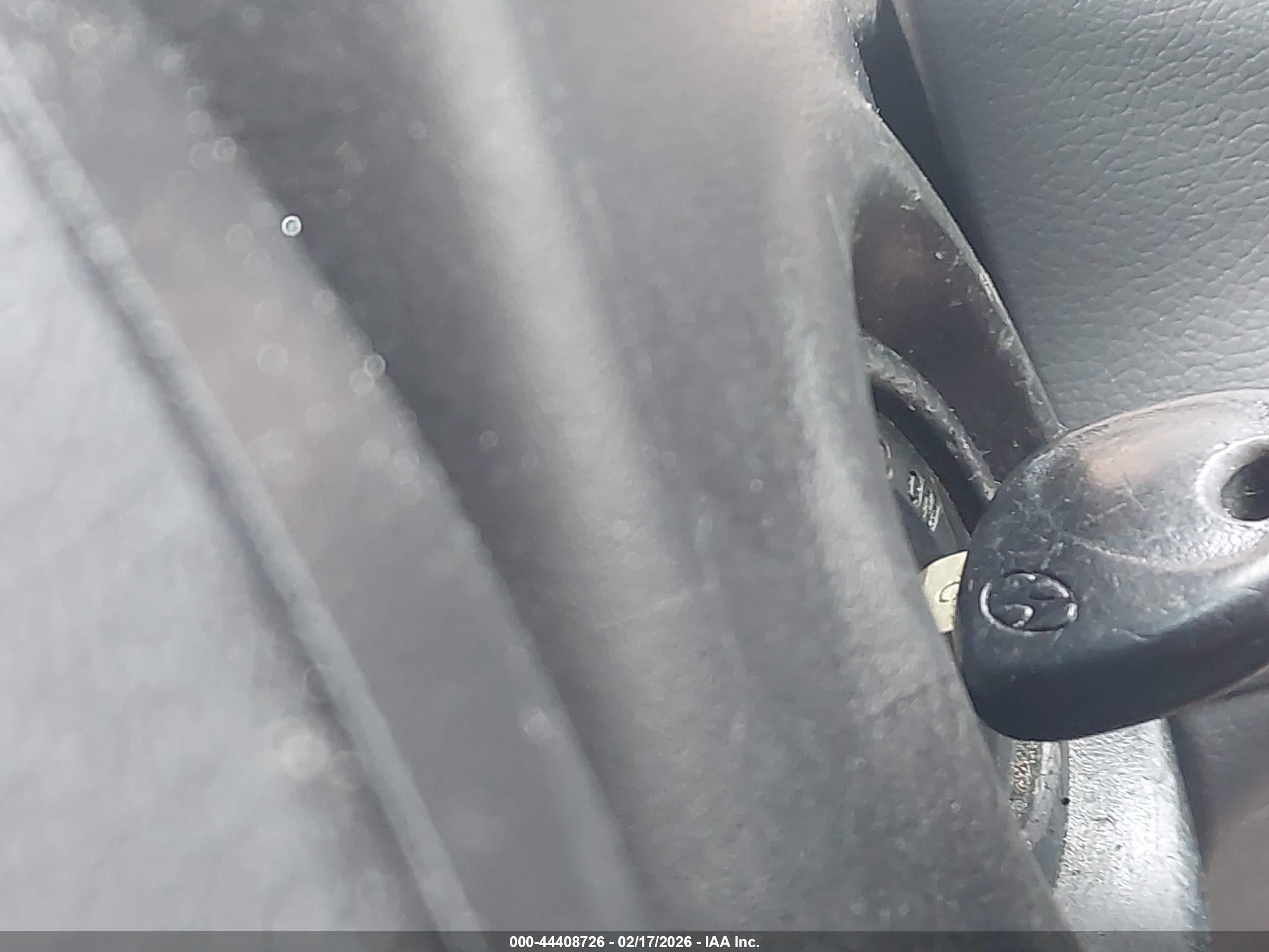 HYUNDAI ELANTRA image 11