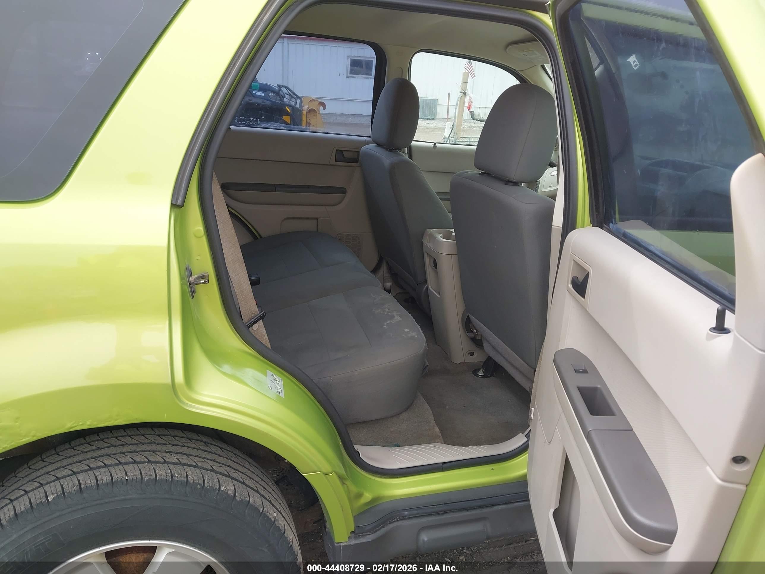 FORD ESCAPE image 8