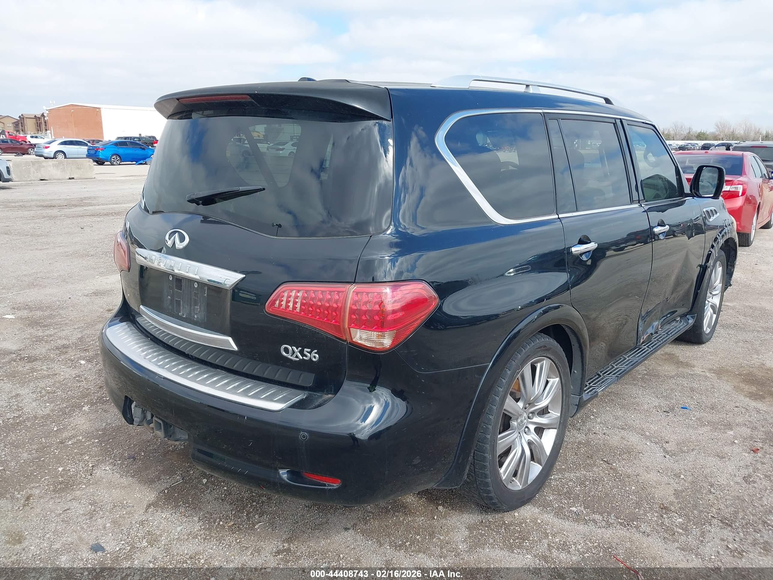 INFINITI QX56 image 4