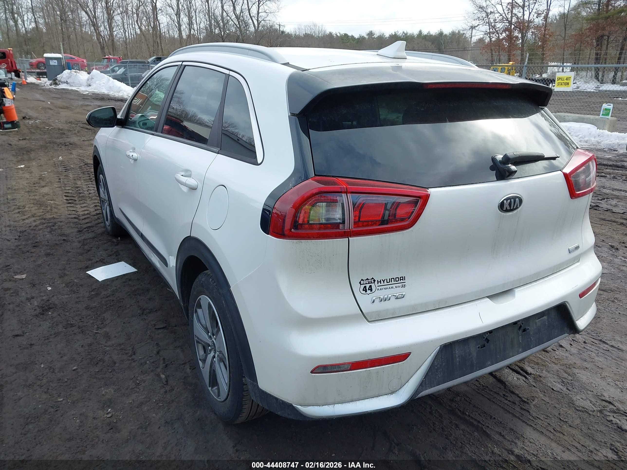 KIA NIRO image 3