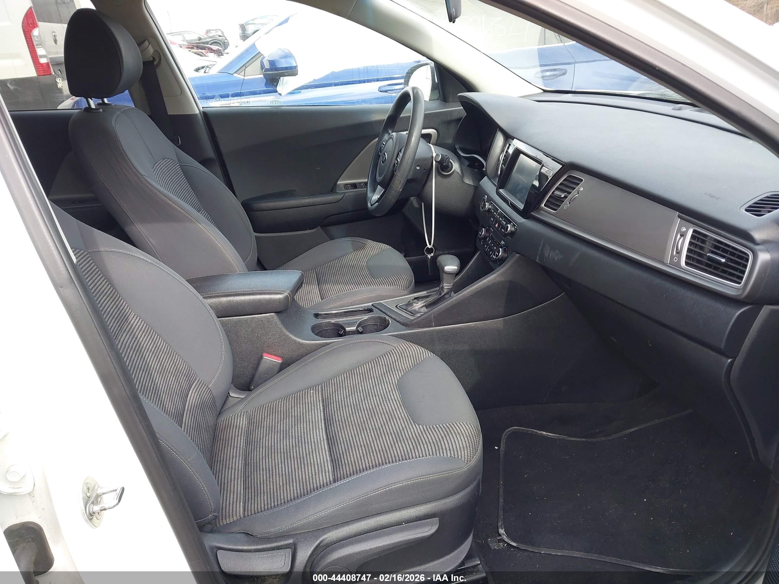 KIA NIRO image 5