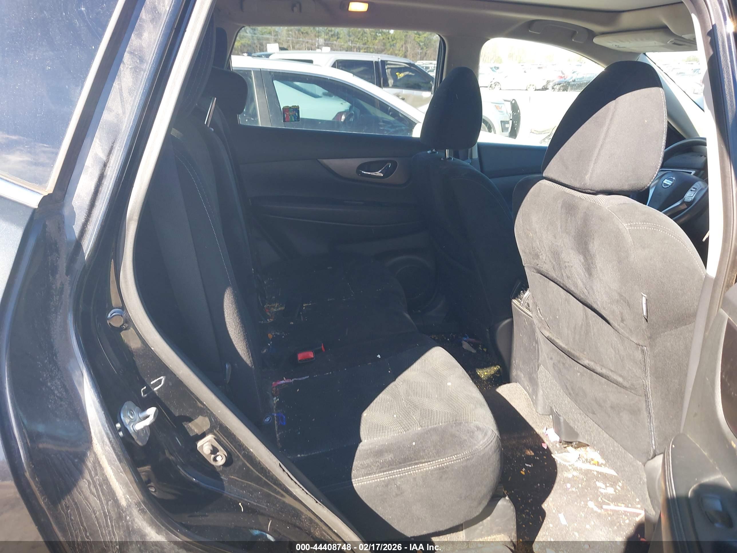 NISSAN ROGUE image 8
