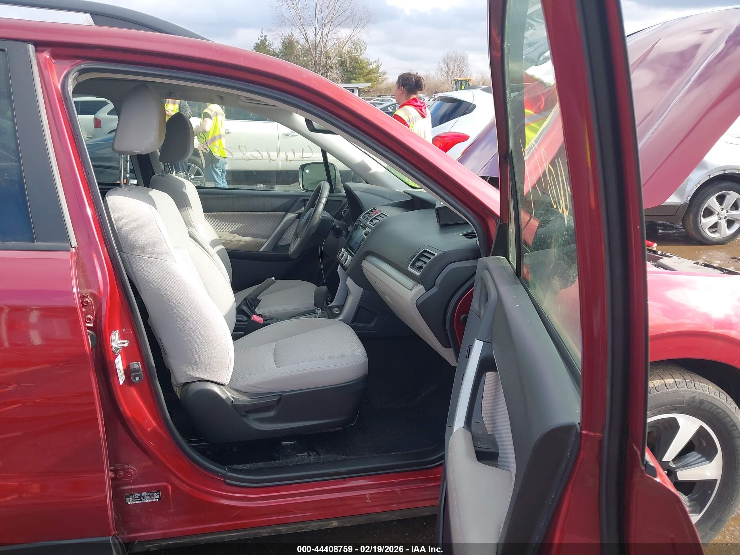 SUBARU FORESTER image 5