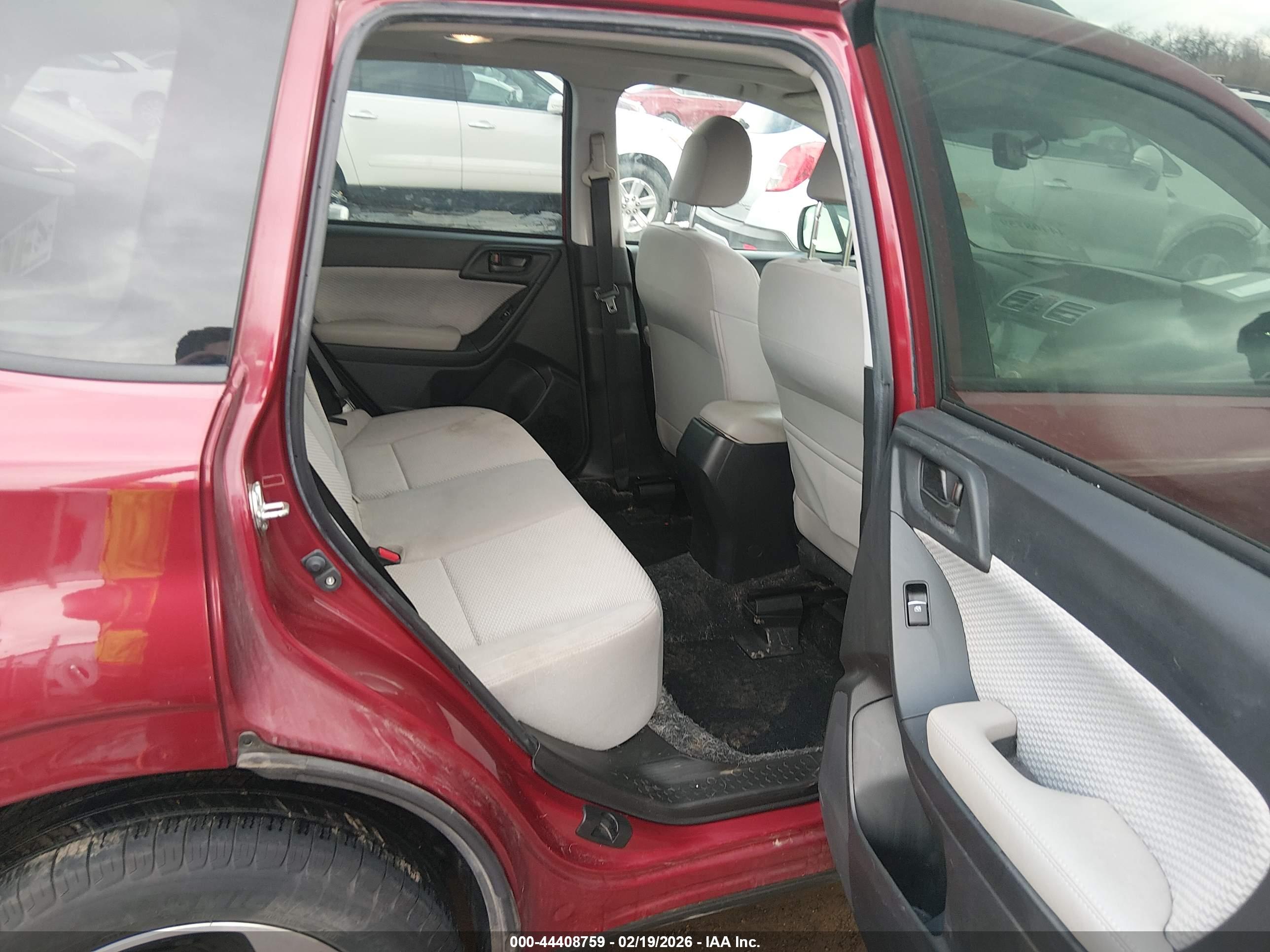 SUBARU FORESTER image 8