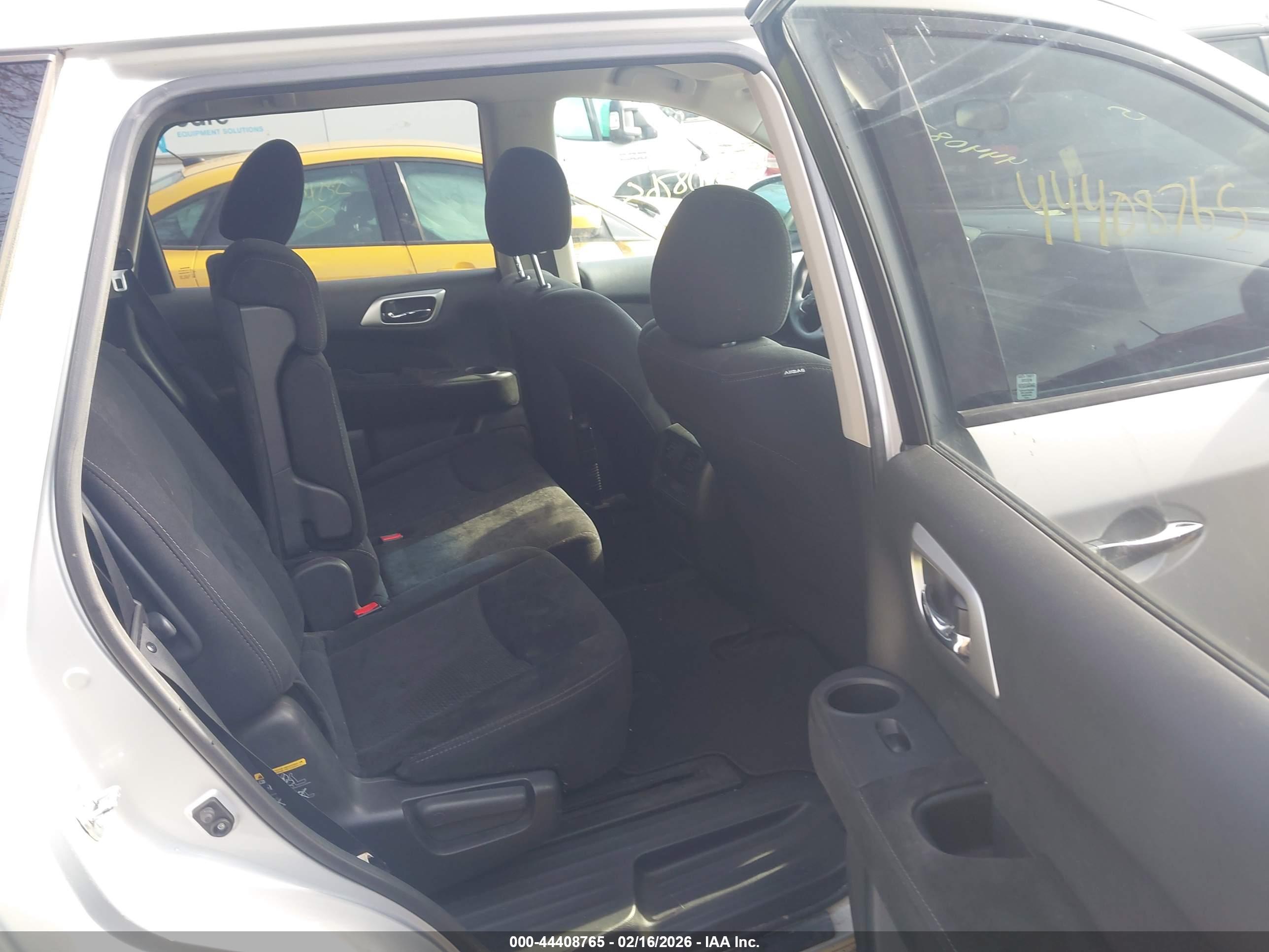 NISSAN PATHFINDER image 8