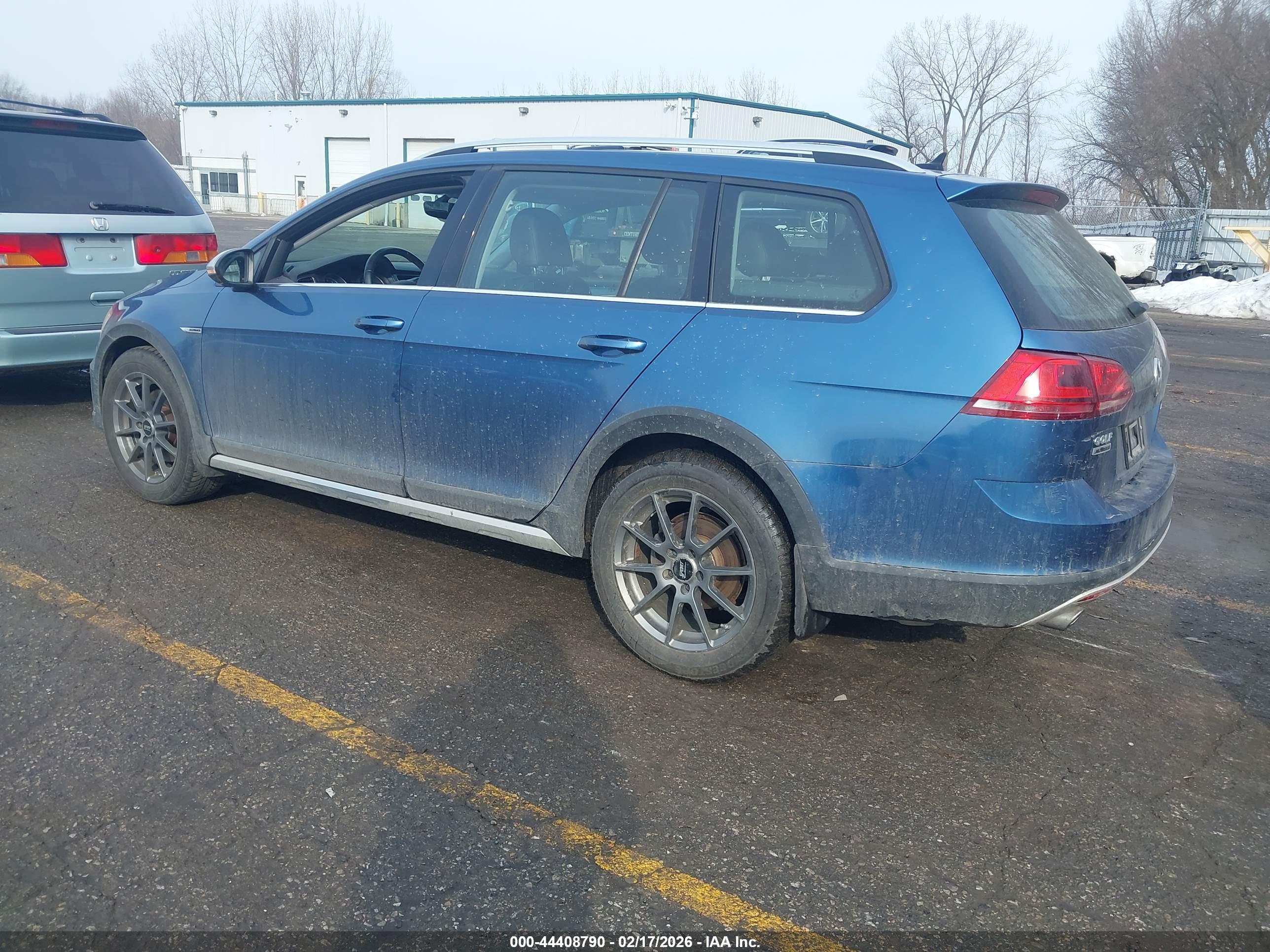 VOLKSWAGEN GOLF image 3