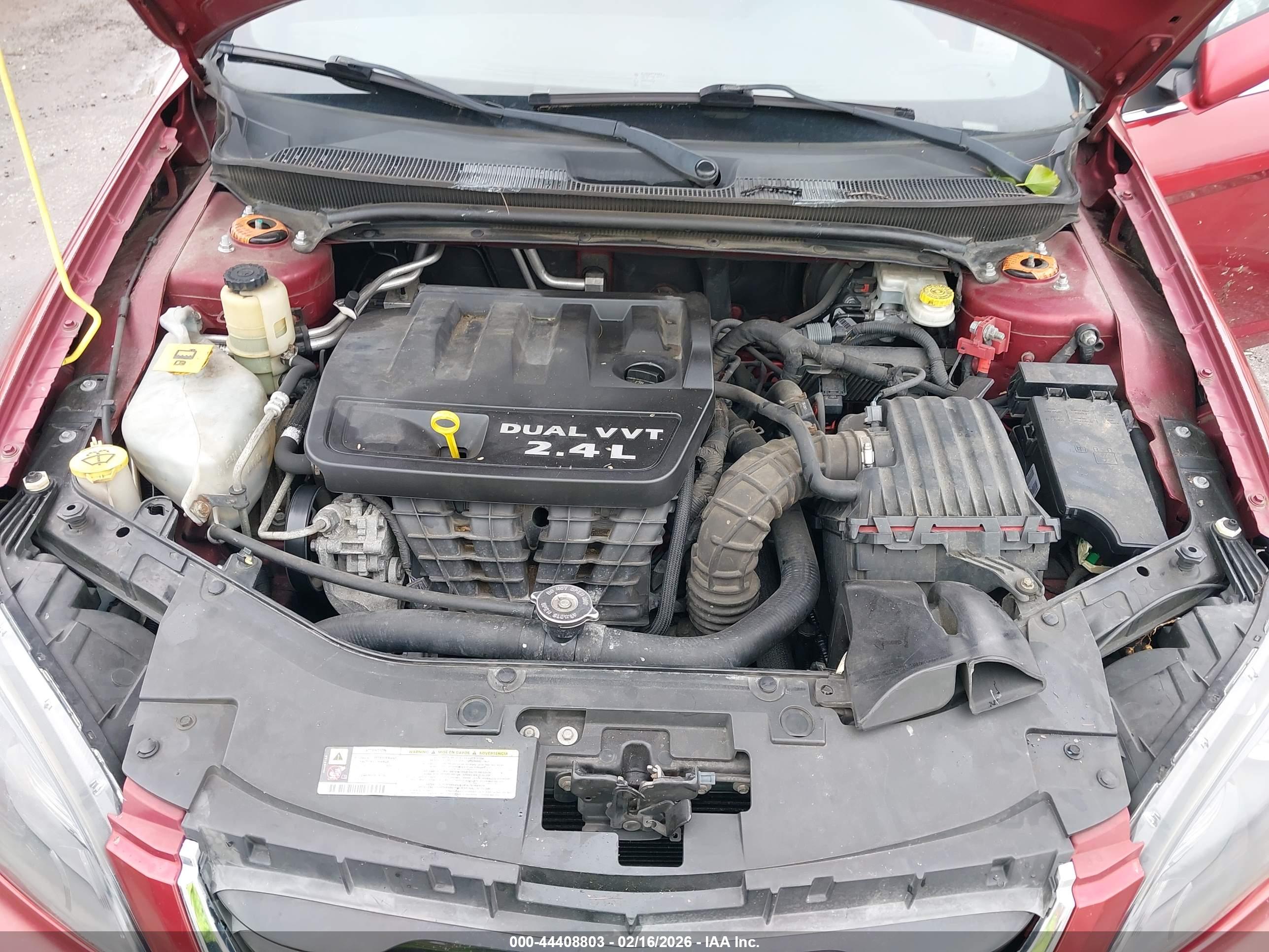 CHRYSLER 200 image 10