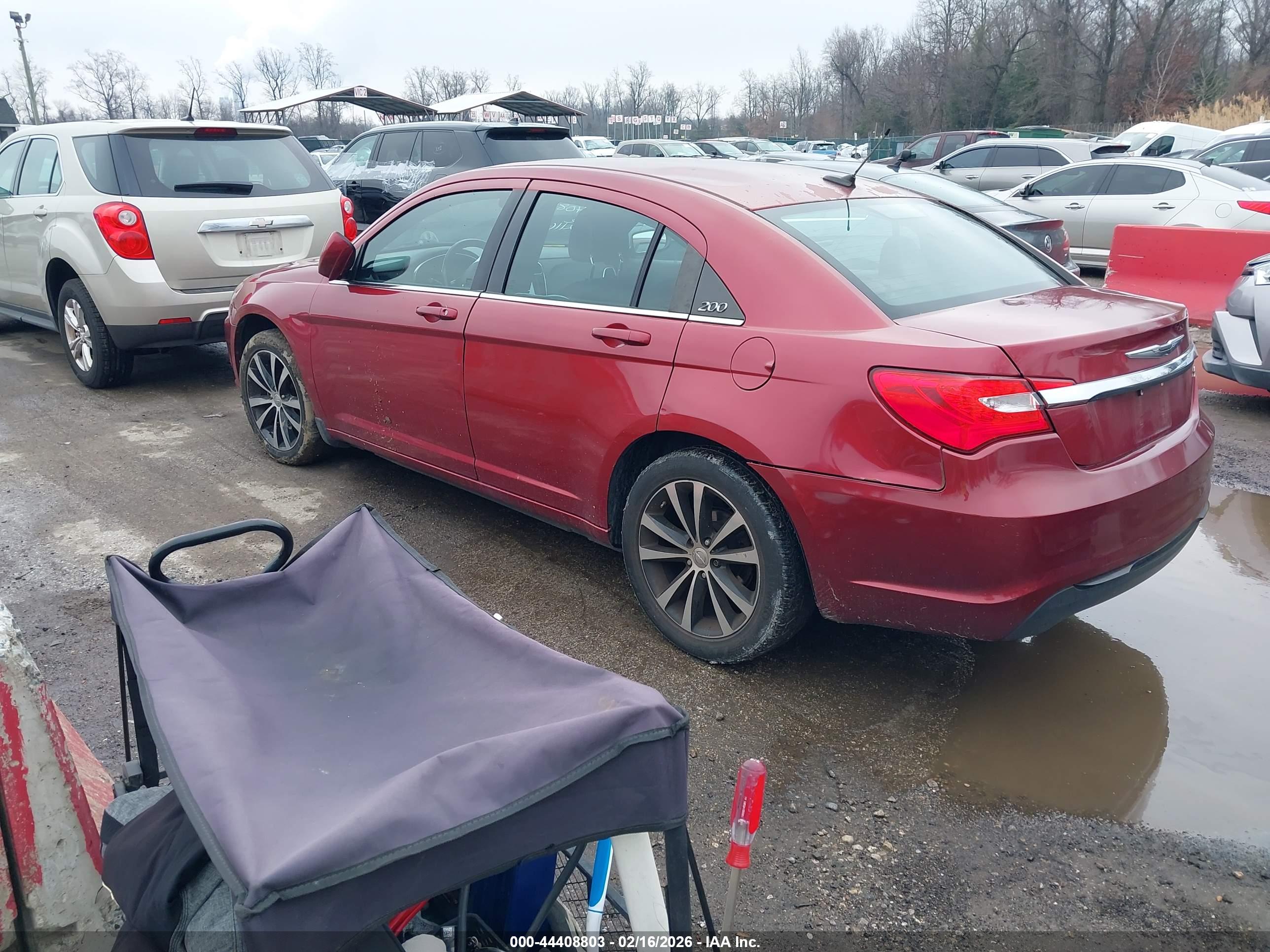 CHRYSLER 200 image 3