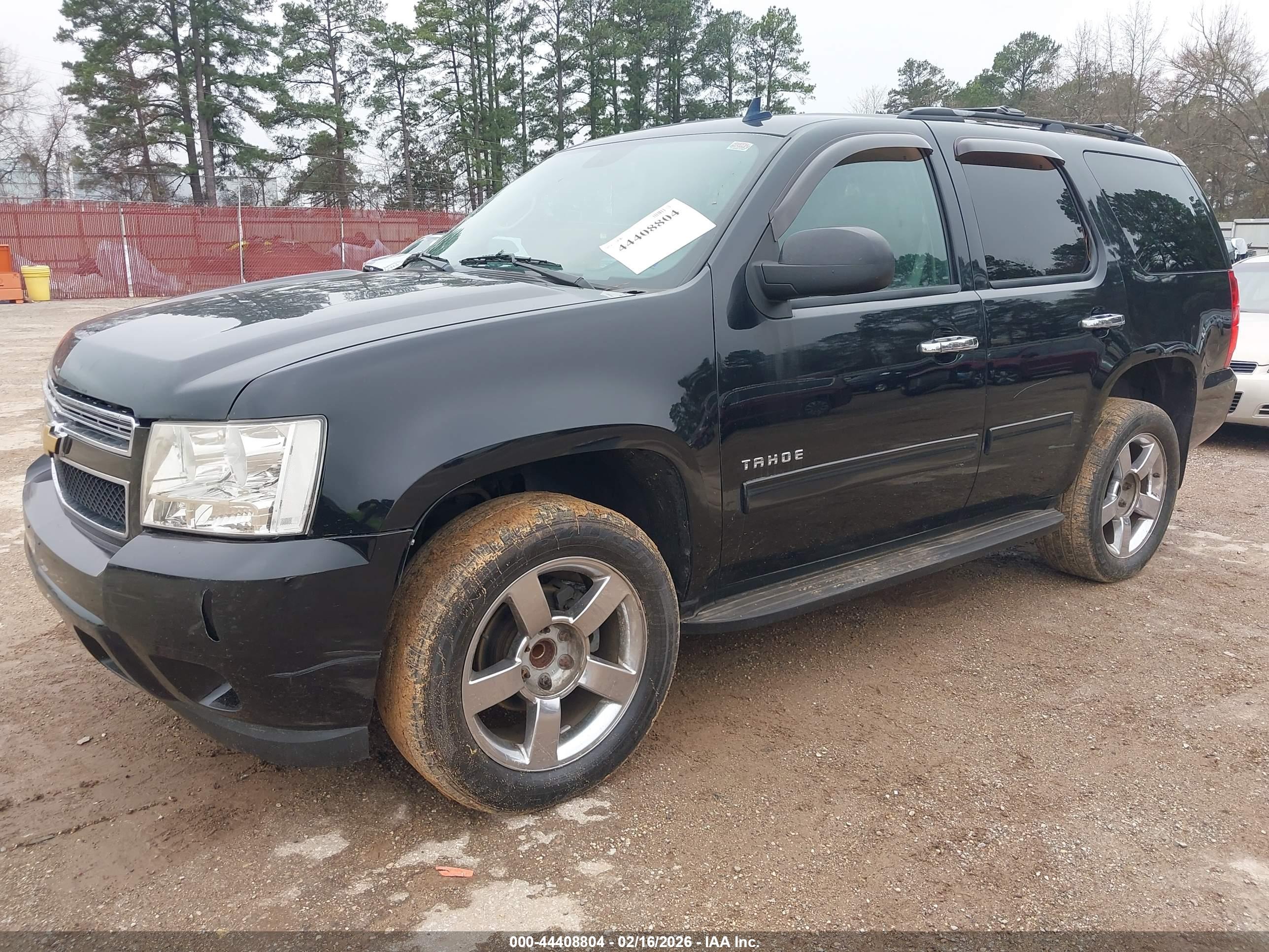 CHEVROLET TAHOE image 2