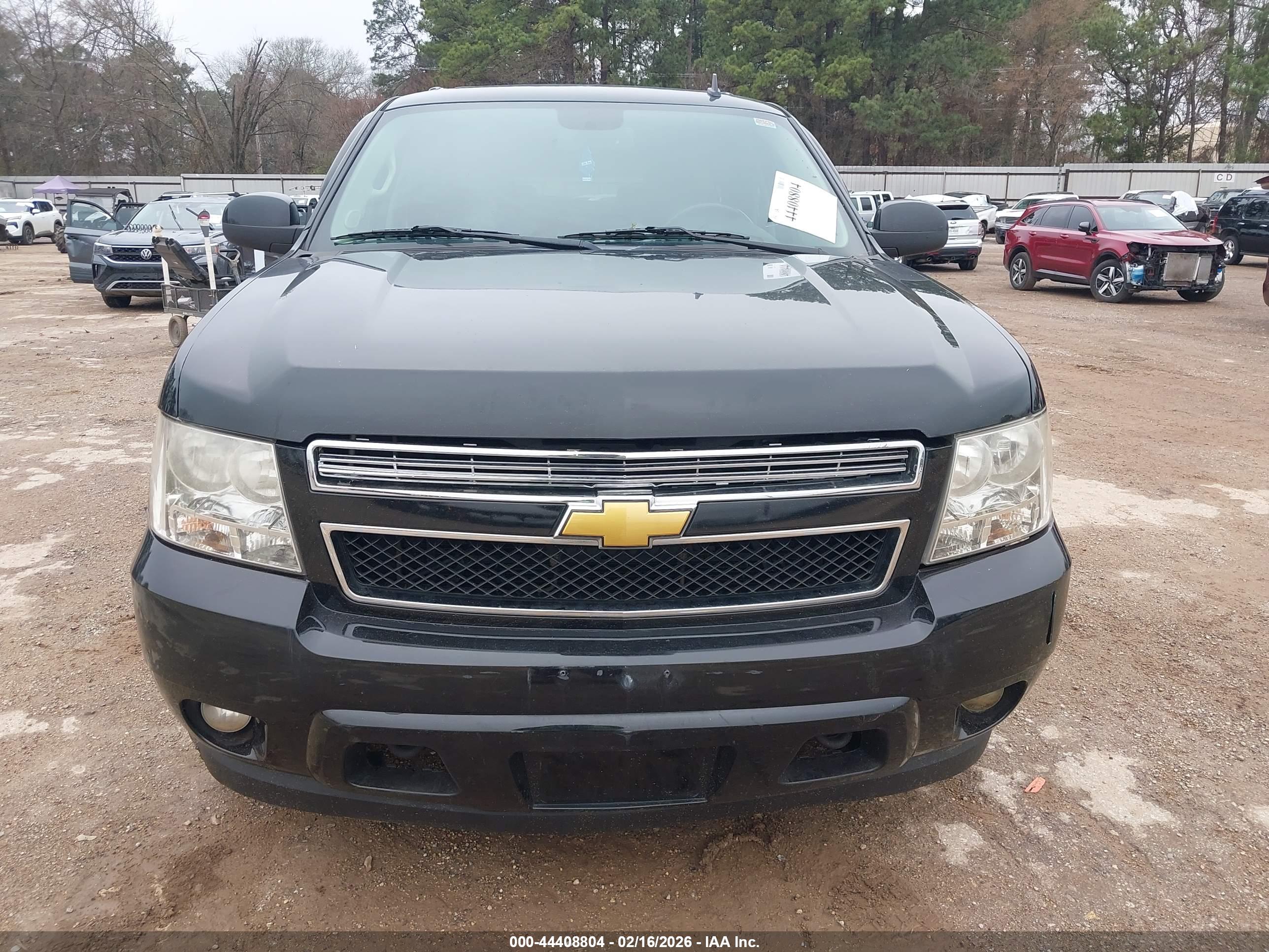 CHEVROLET TAHOE image 6