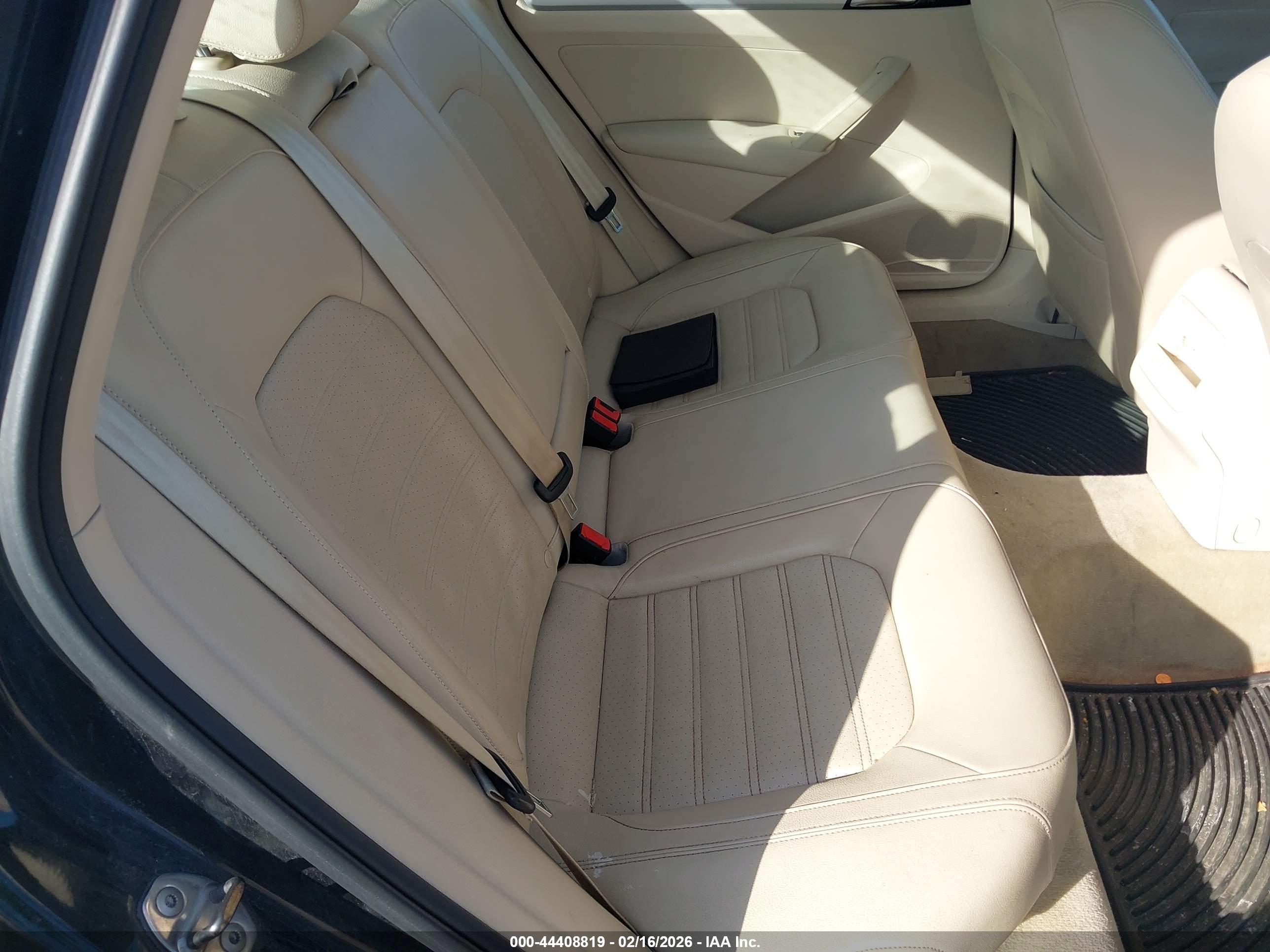 VOLKSWAGEN PASSAT image 8