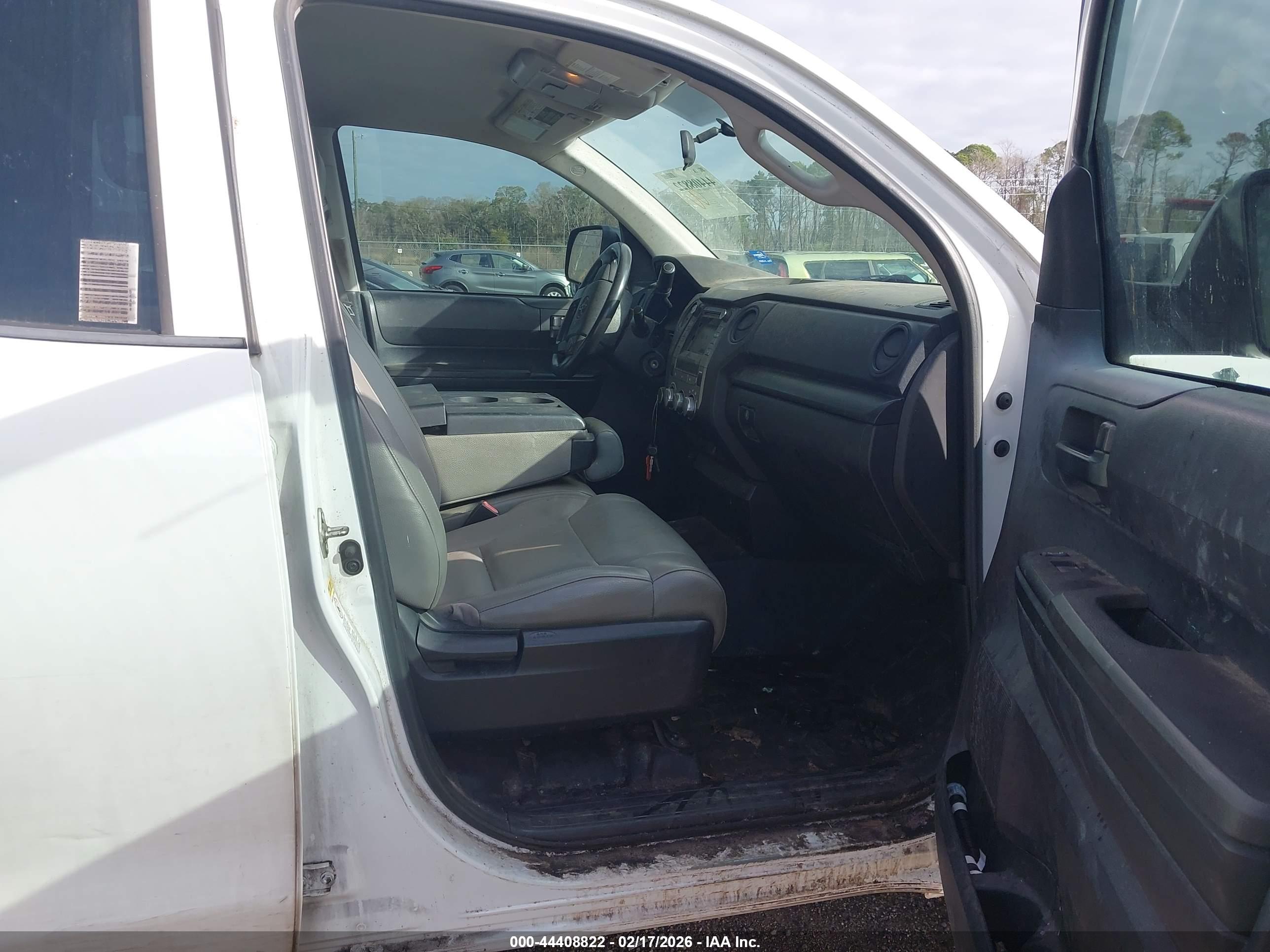 TOYOTA TUNDRA image 5