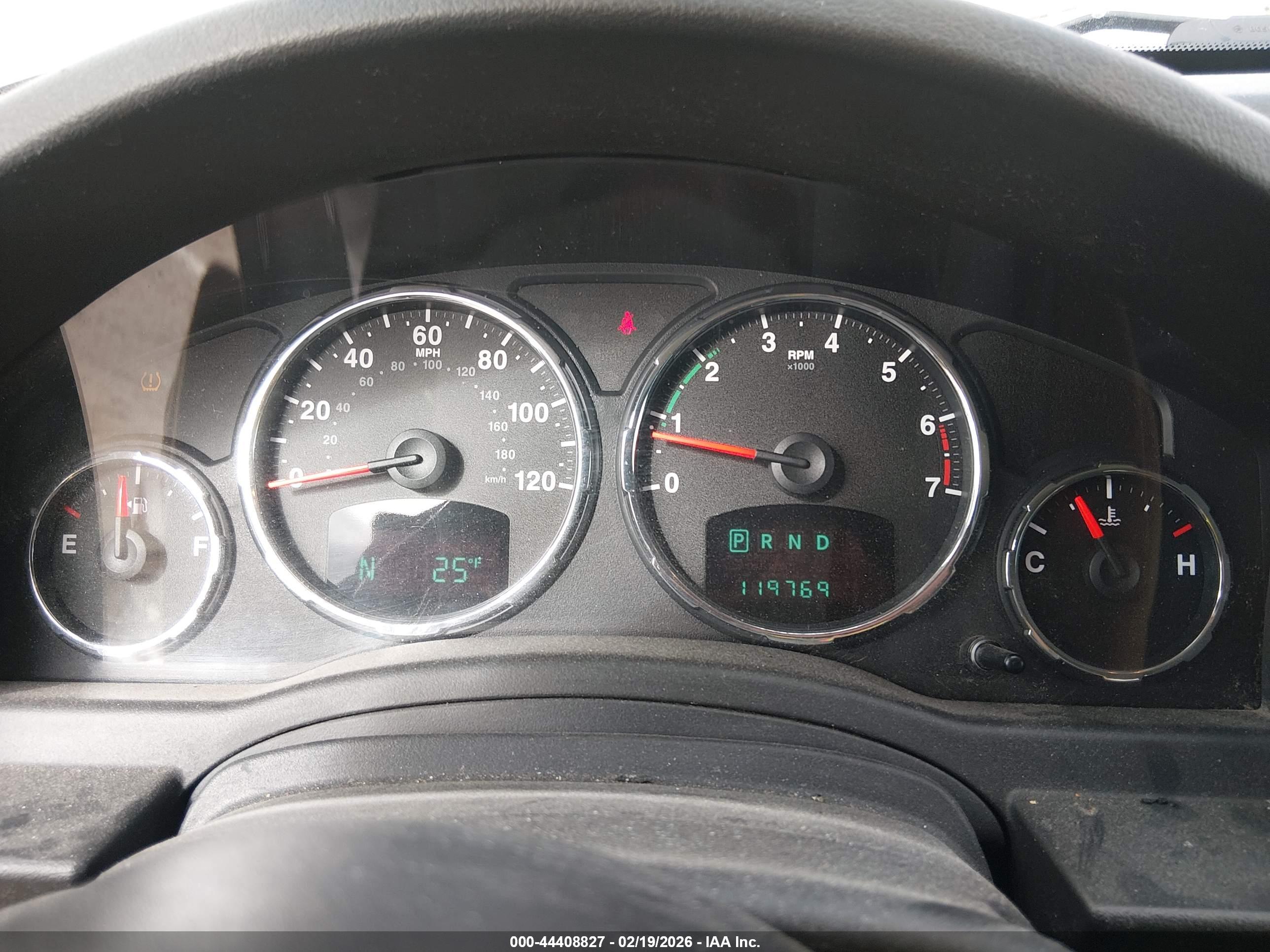 JEEP LIBERTY image 7