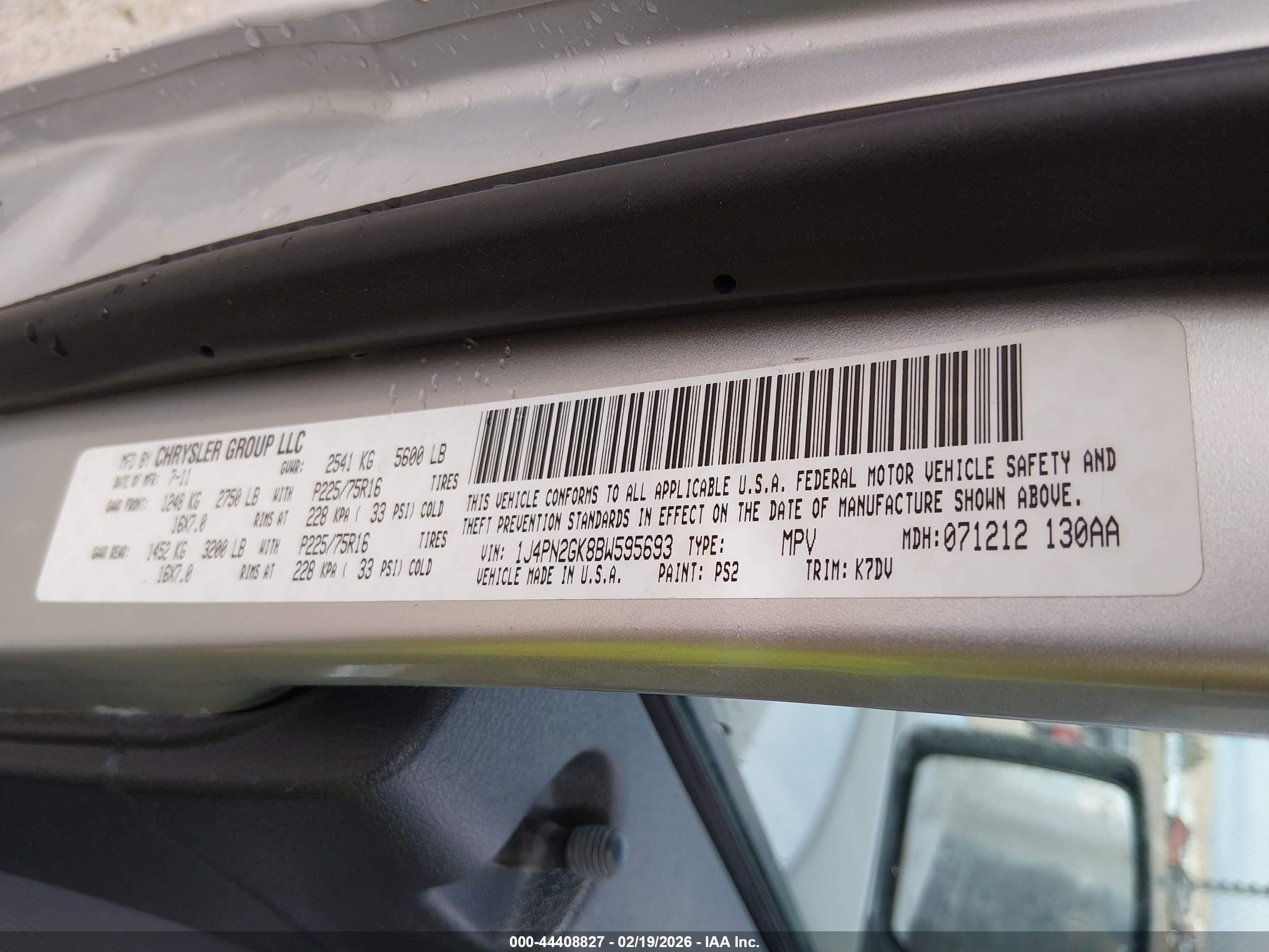 JEEP LIBERTY image 9