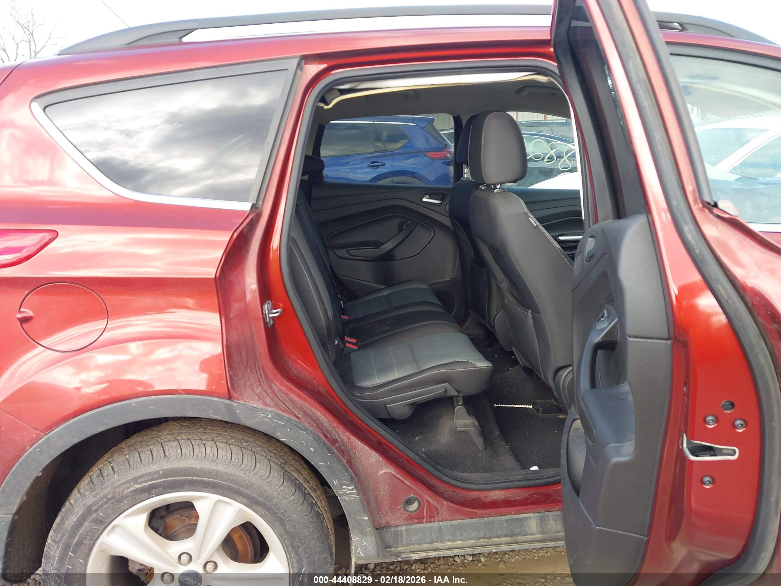 FORD ESCAPE image 8