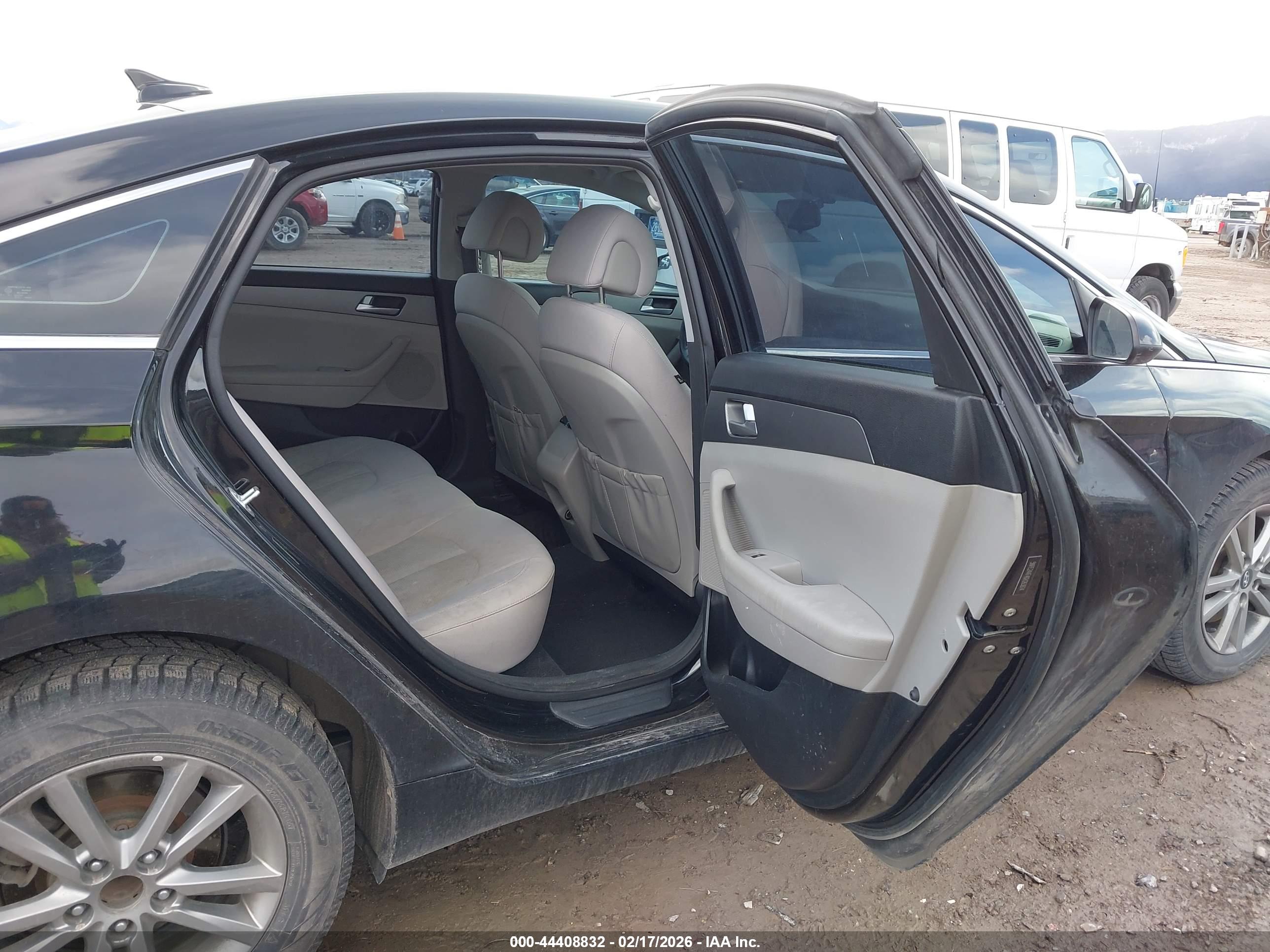 HYUNDAI SONATA image 8