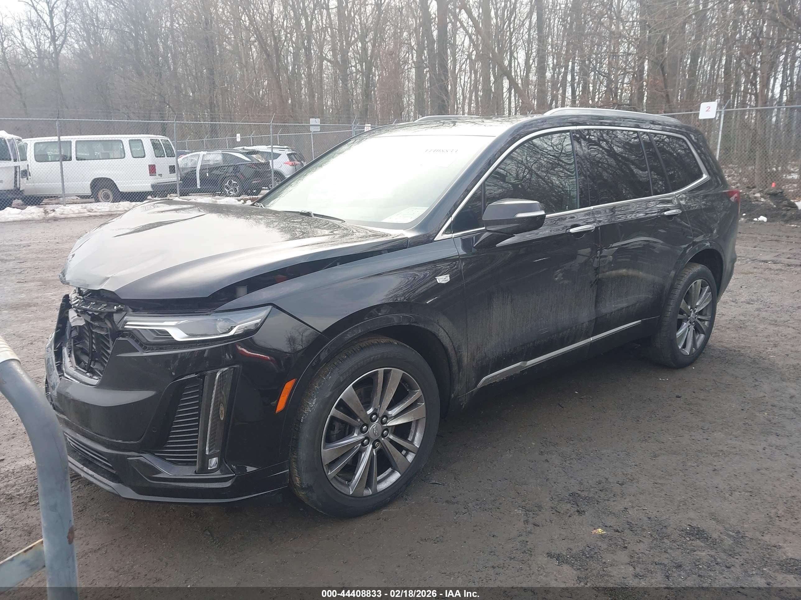 CADILLAC XT6 image 2