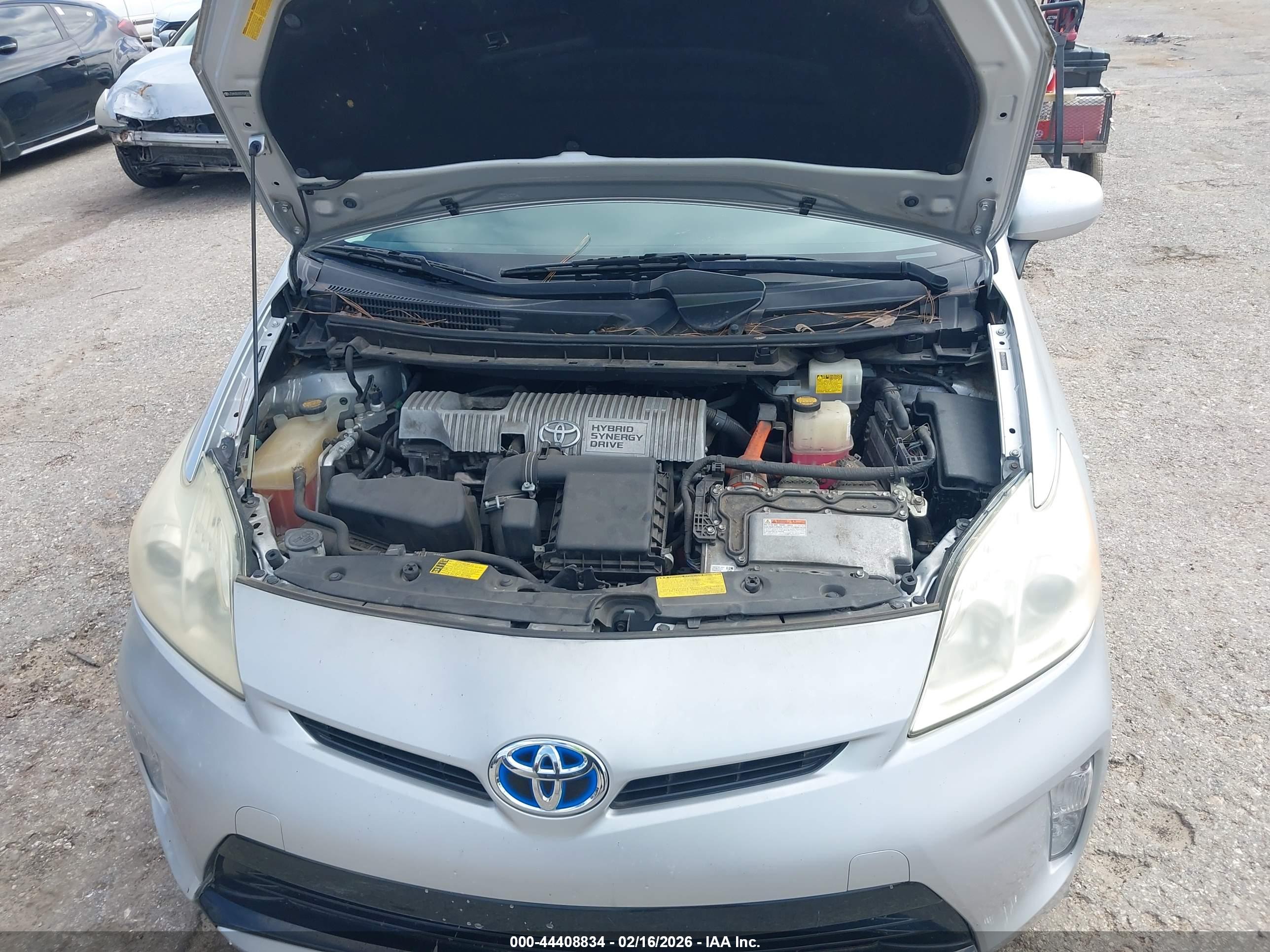TOYOTA PRIUS image 10