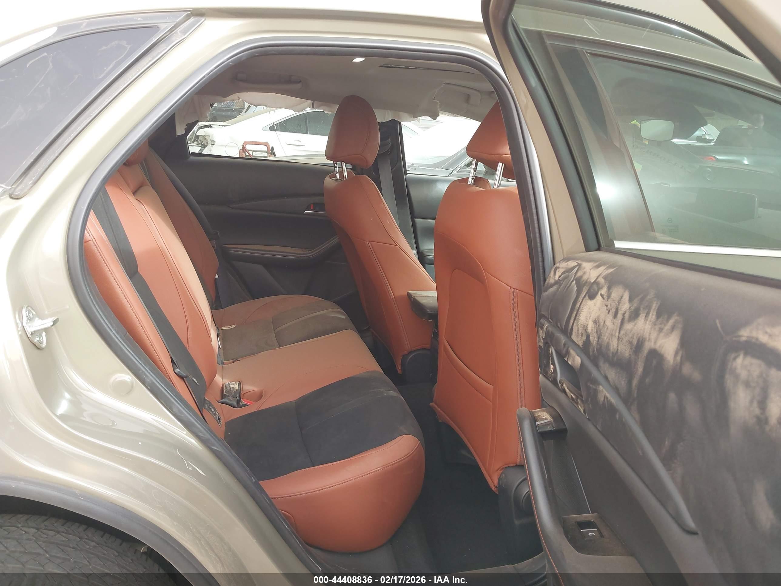 MAZDA CX-30 image 8