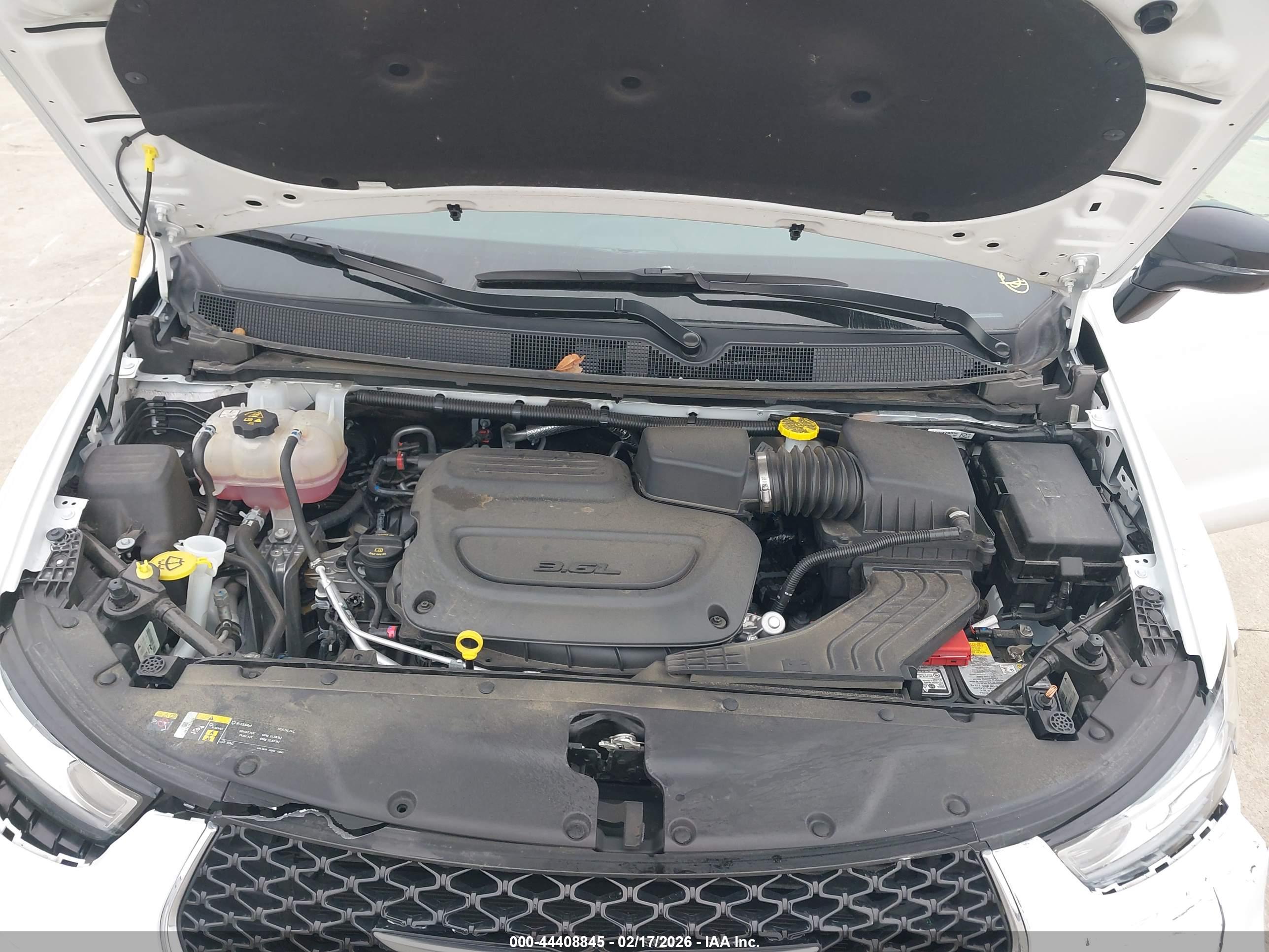 CHRYSLER PACIFICA image 10