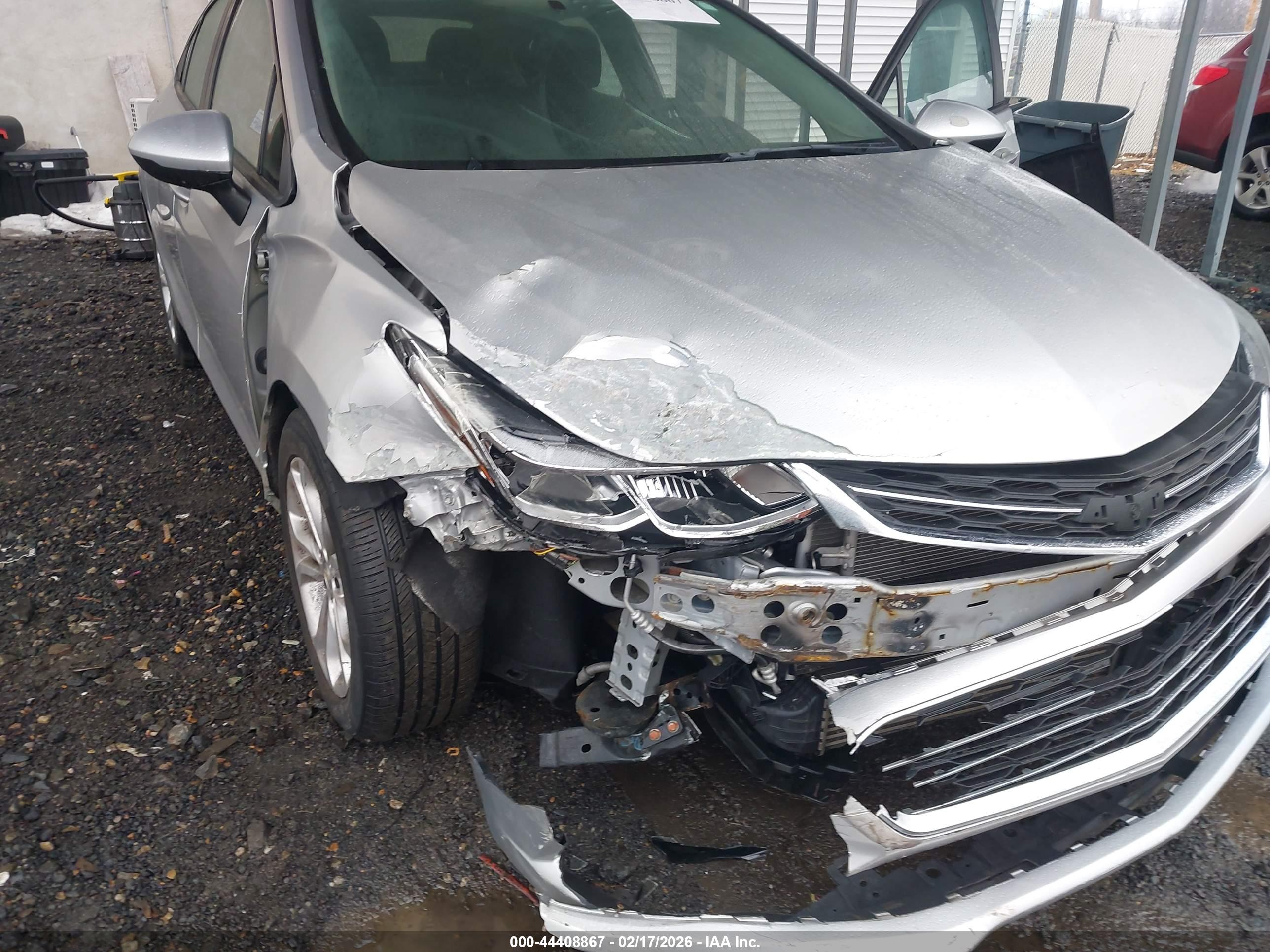 CHEVROLET CRUZE image 6