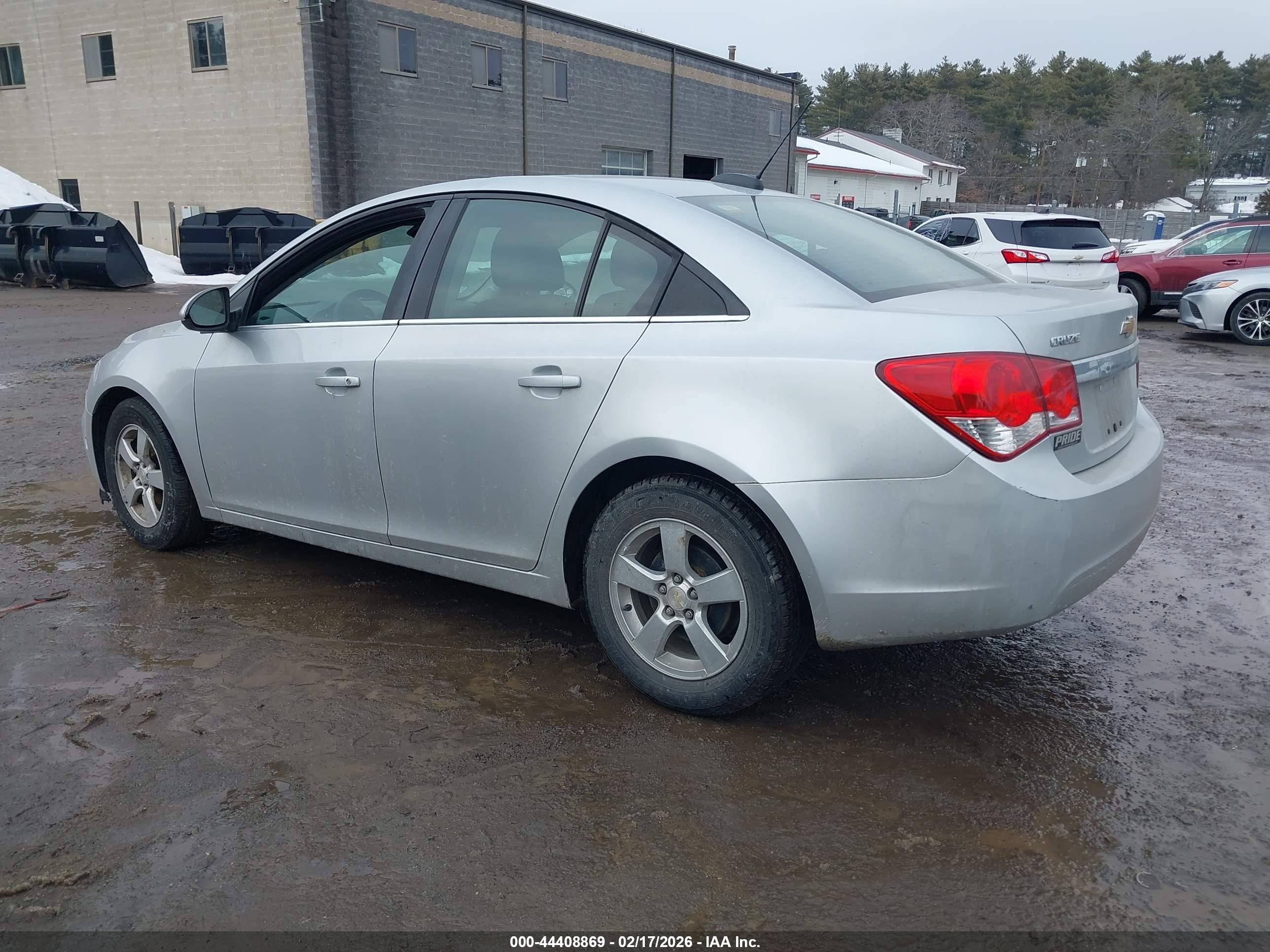 CHEVROLET CRUZE image 3