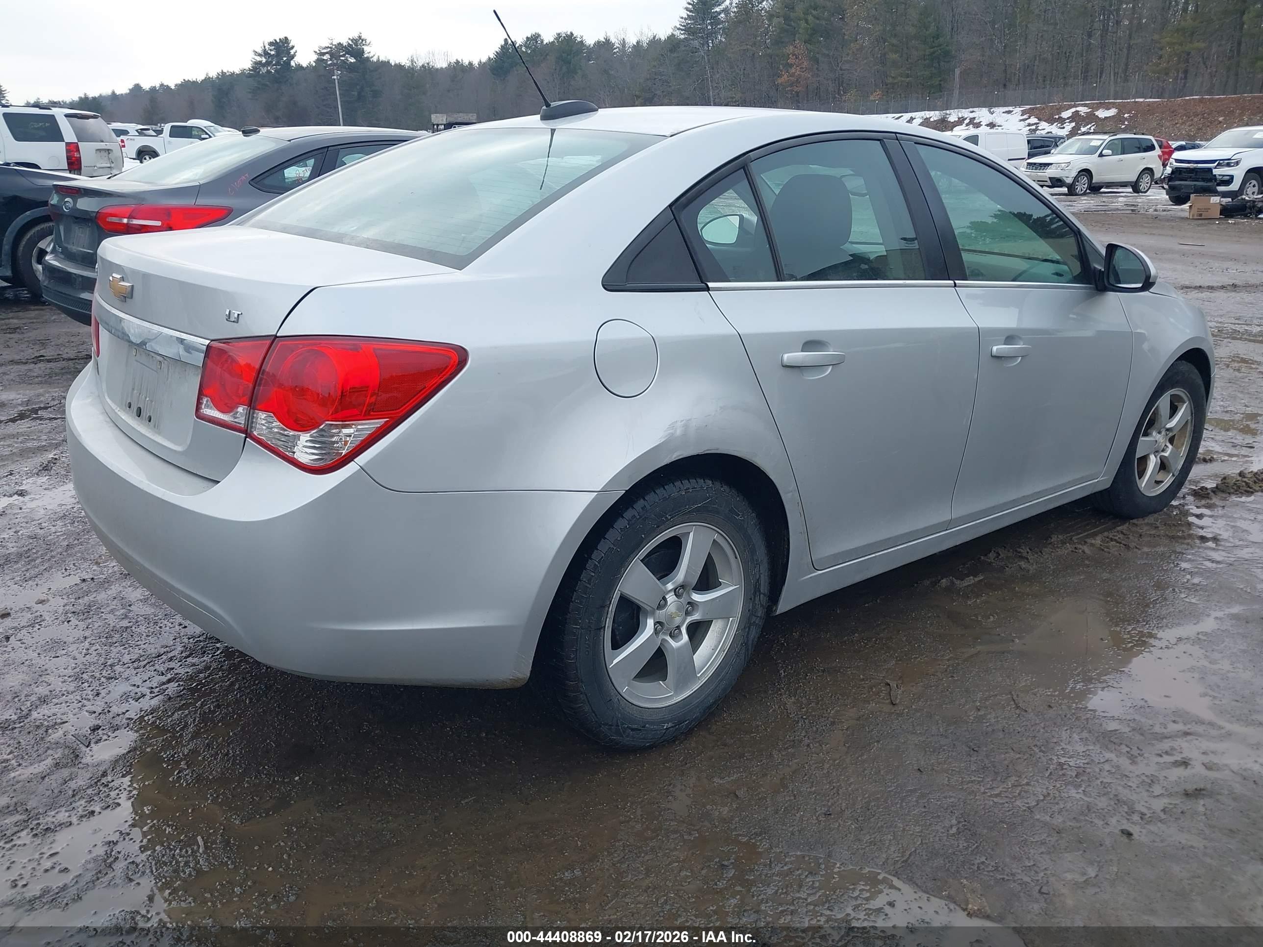 CHEVROLET CRUZE image 4