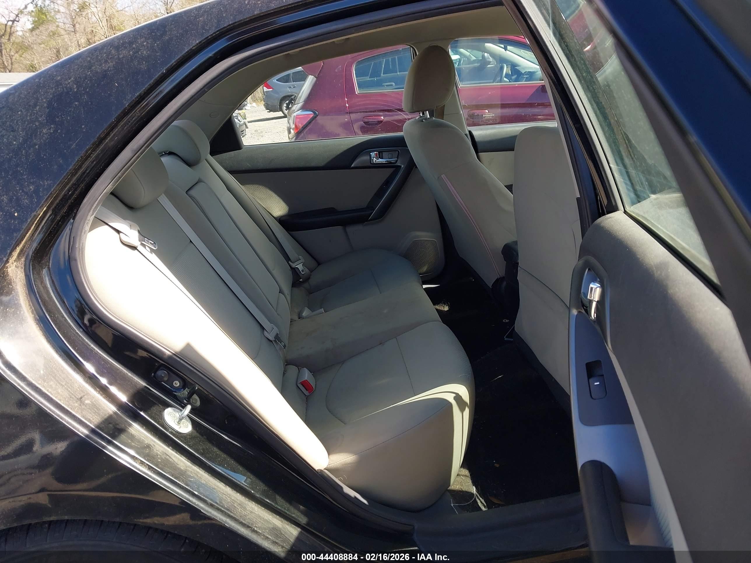 KIA FORTE image 8