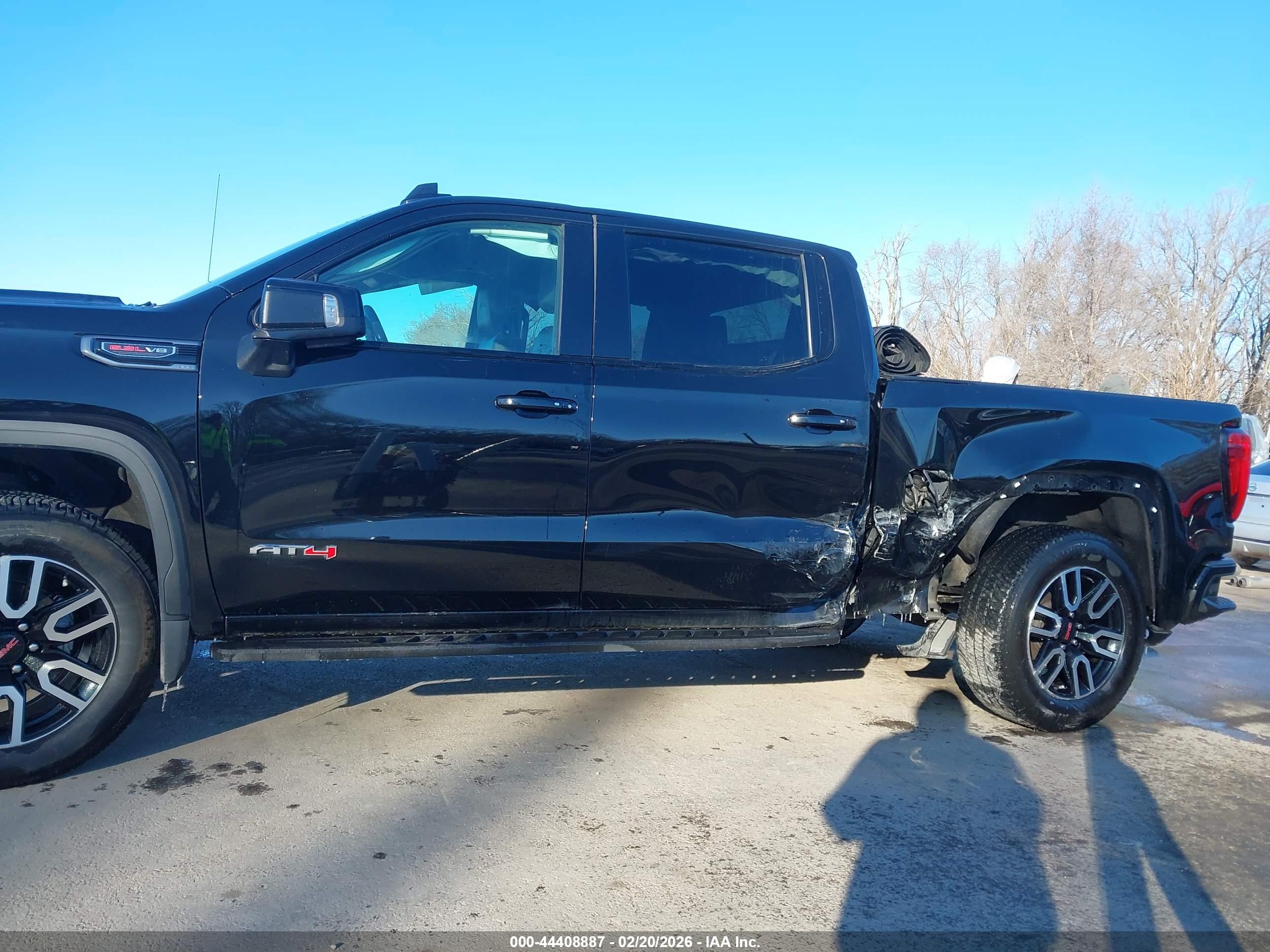 GMC SIERRA image 6