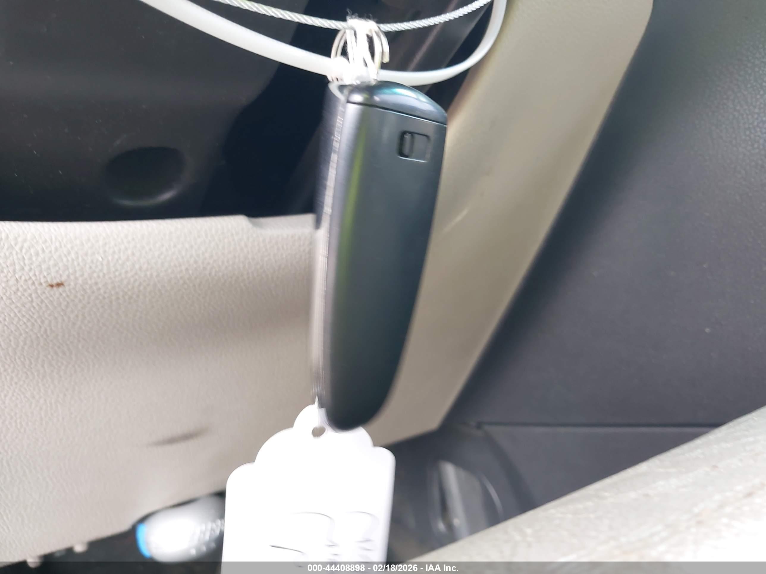 FORD EXPLORER image 11