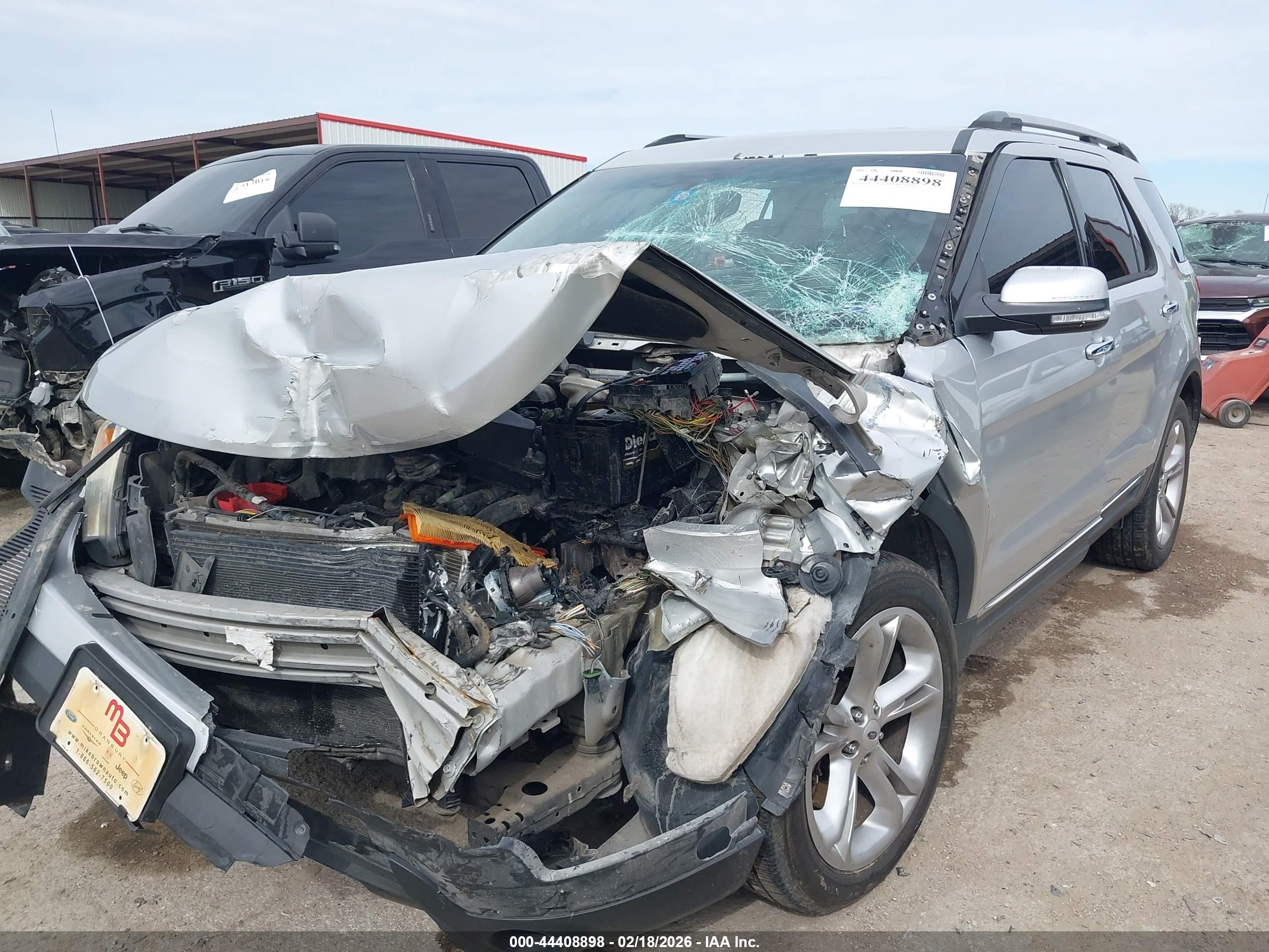 FORD EXPLORER image 2