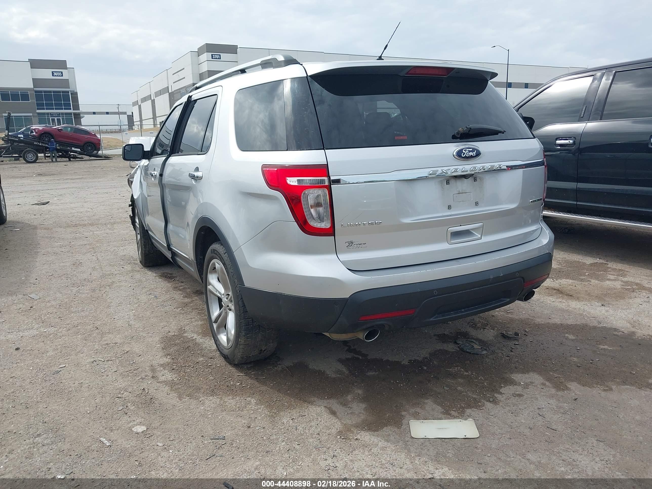 FORD EXPLORER image 3