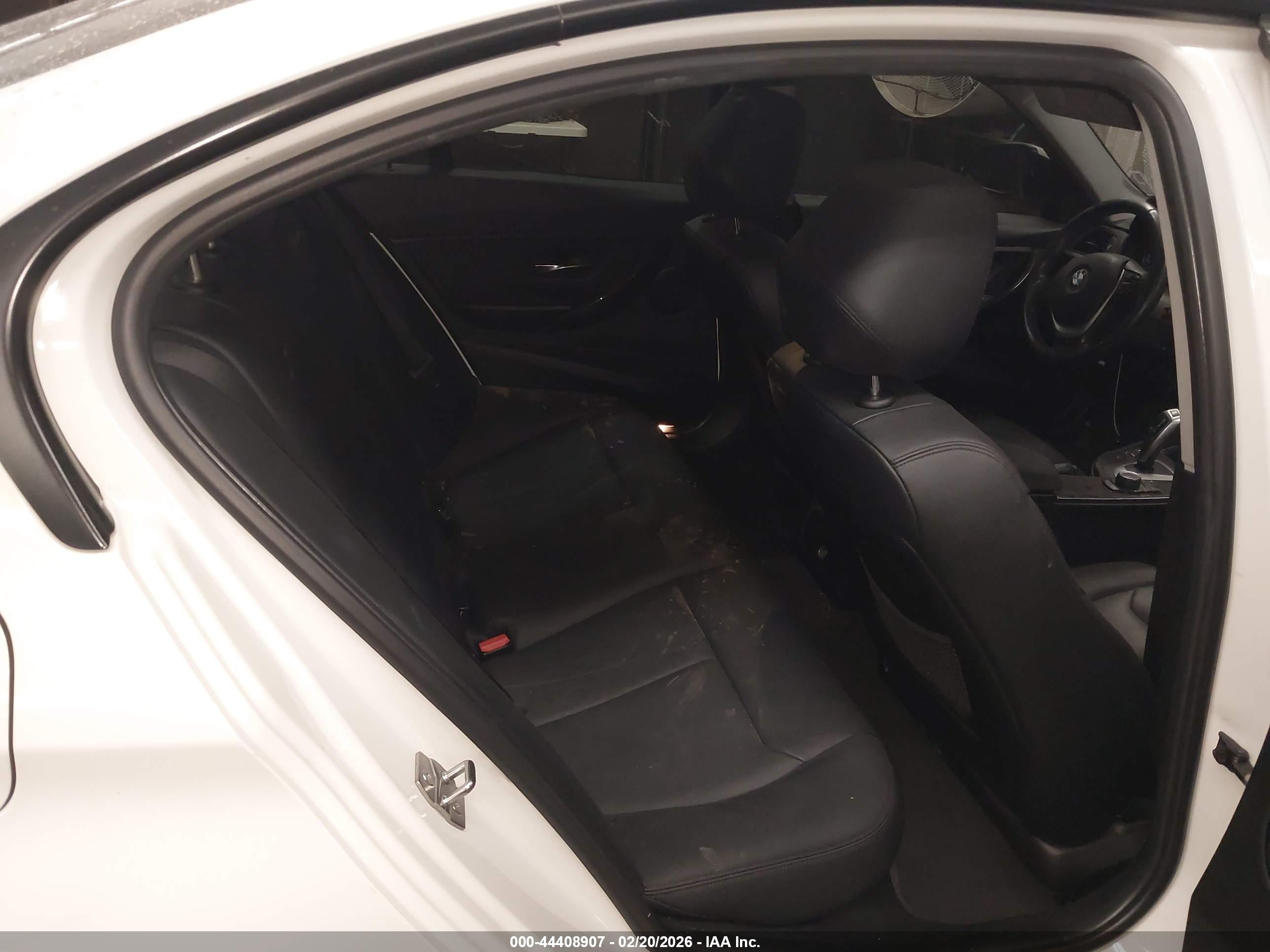 BMW 328I image 8