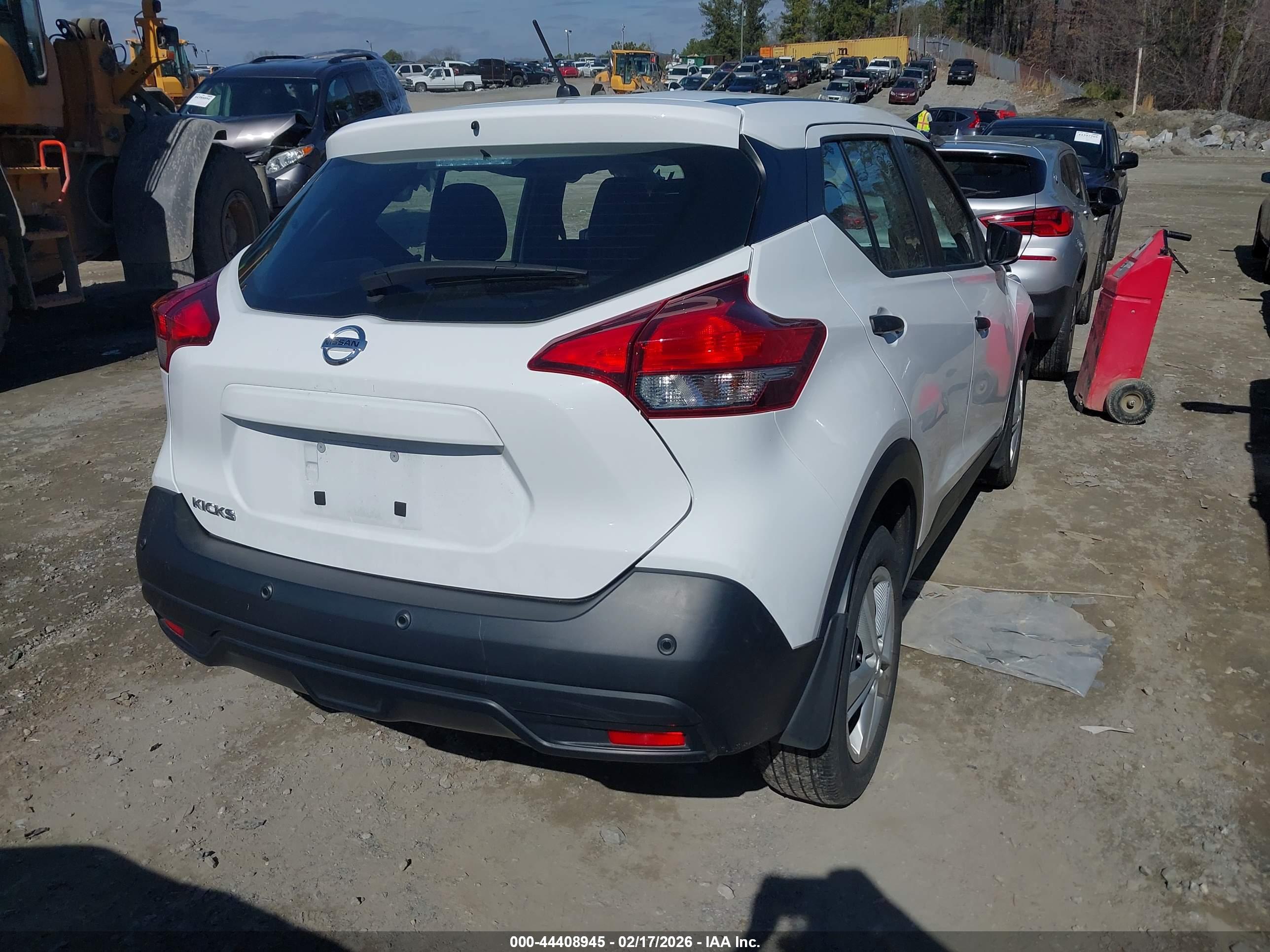 NISSAN KICKS image 4