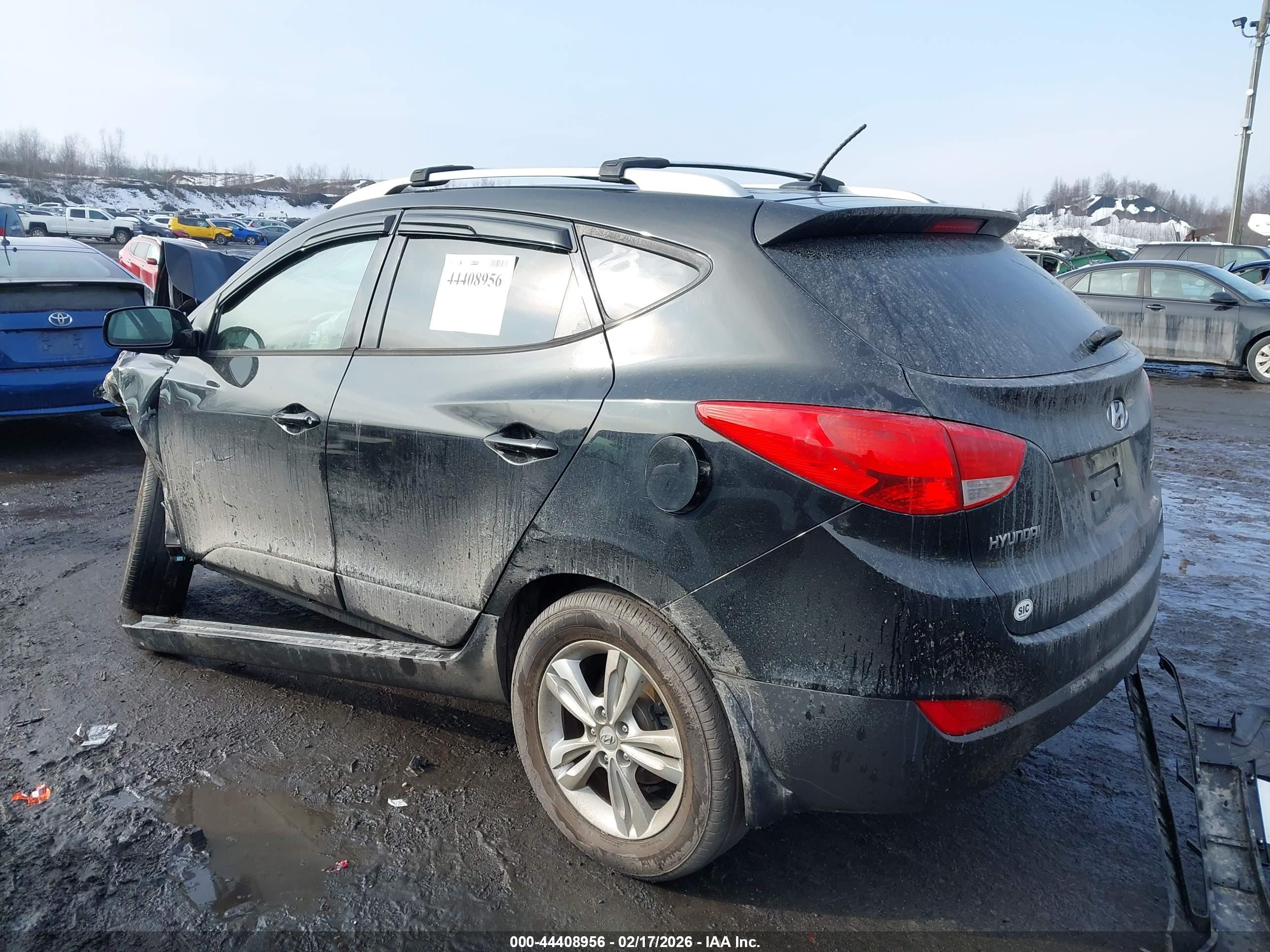 HYUNDAI TUCSON image 3
