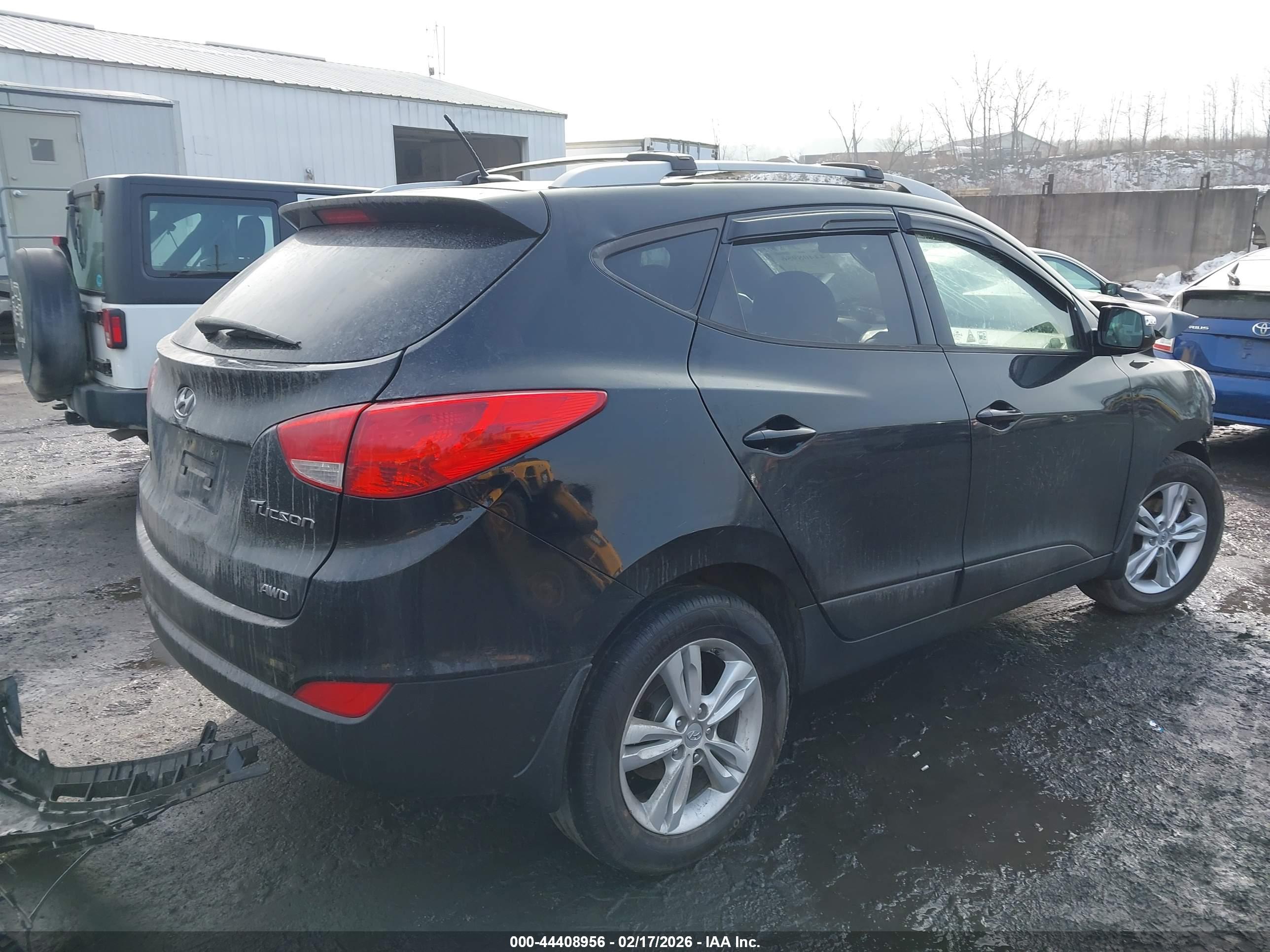 HYUNDAI TUCSON image 4