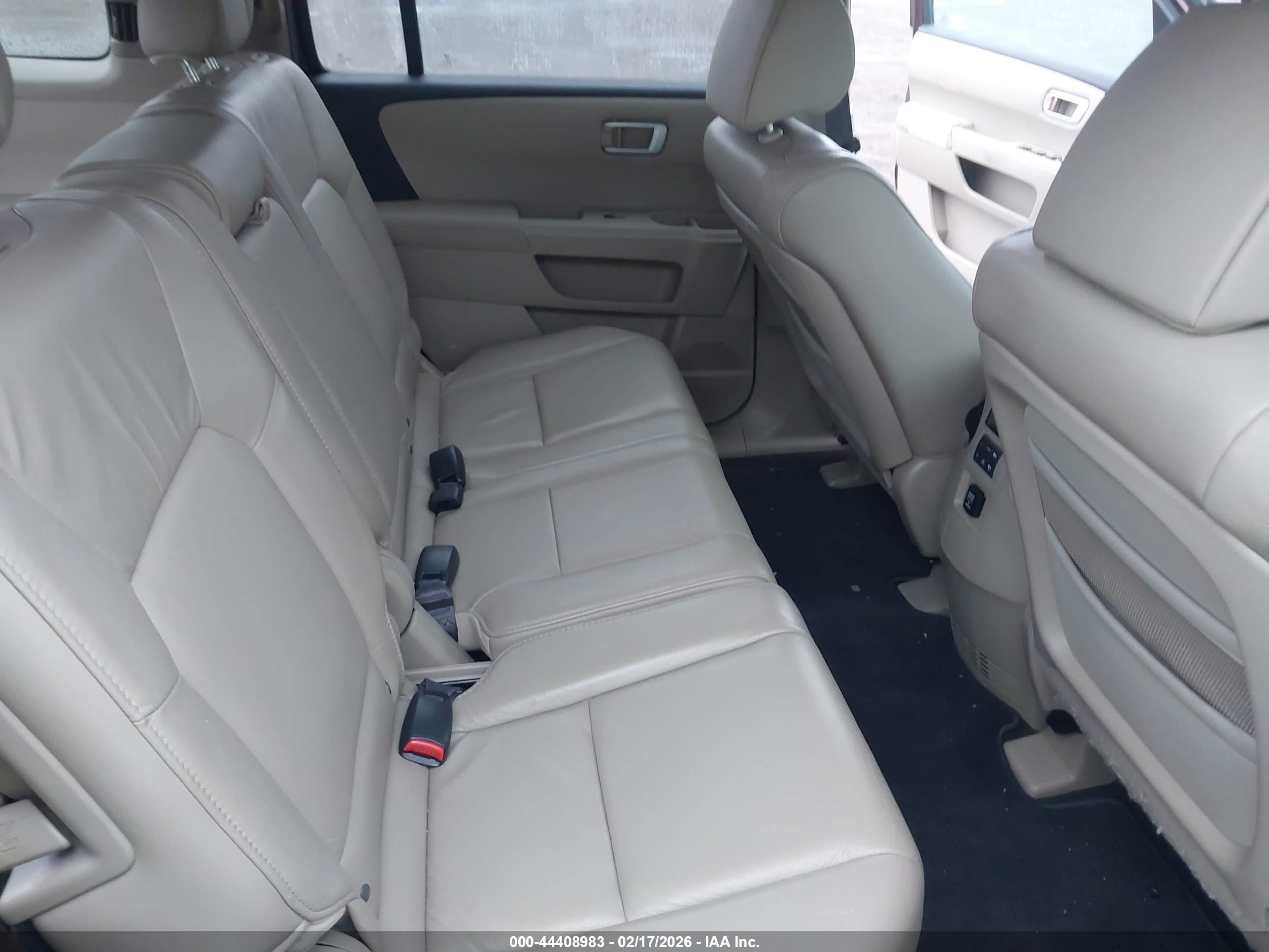 HONDA PILOT image 8