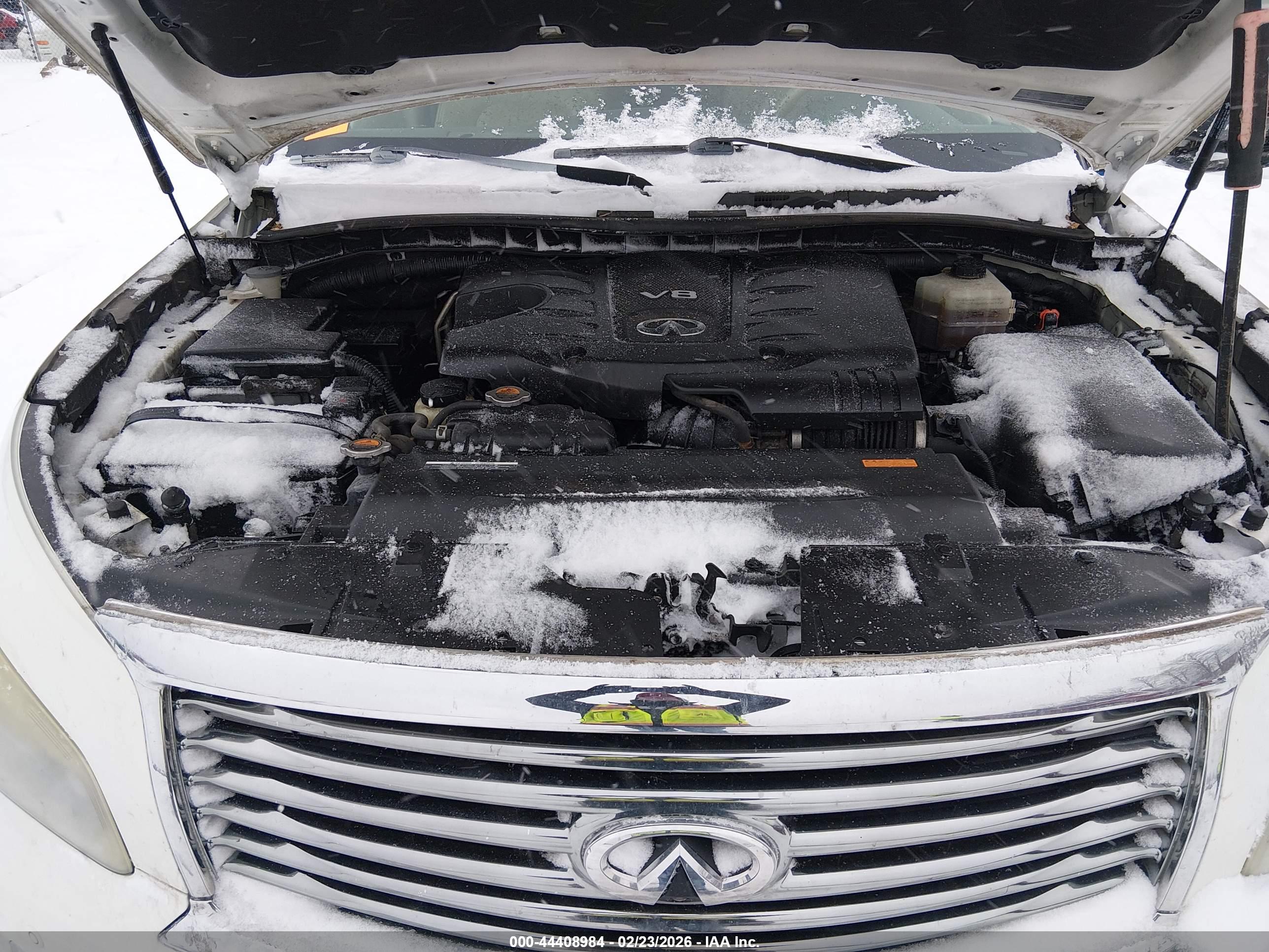 INFINITI QX56 image 10