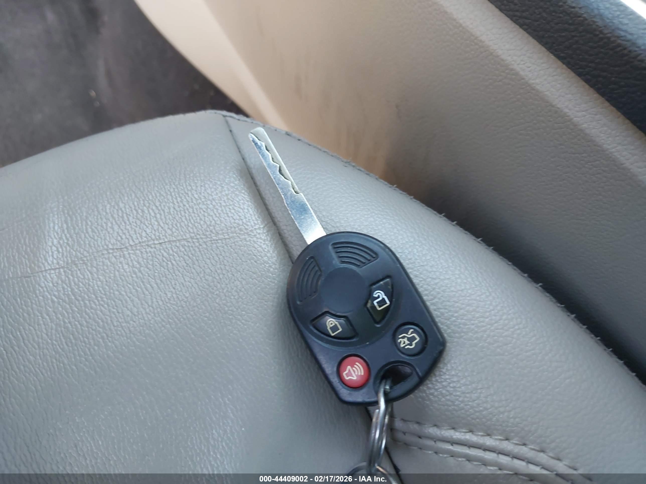 FORD ESCAPE image 11
