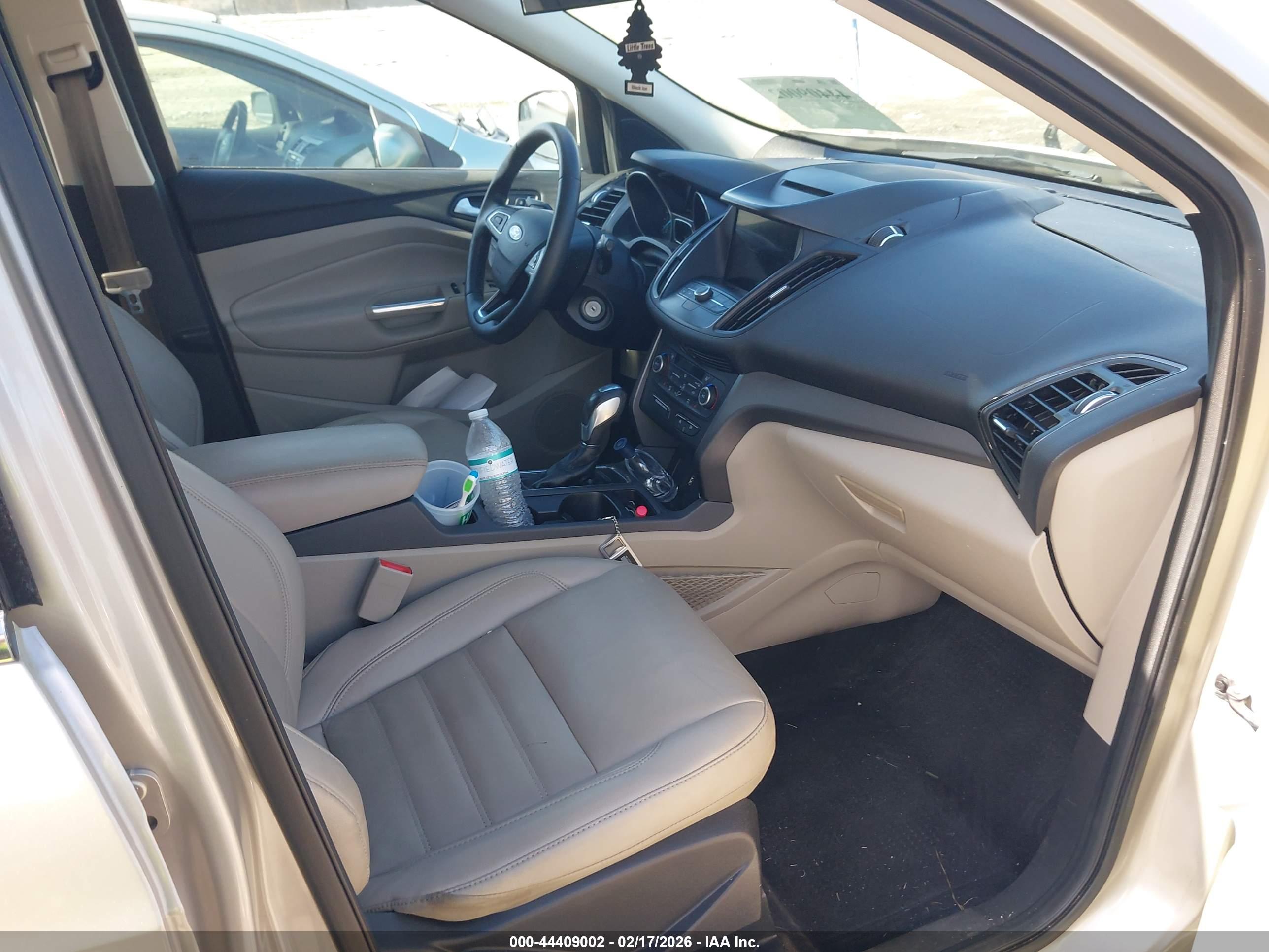 FORD ESCAPE image 5