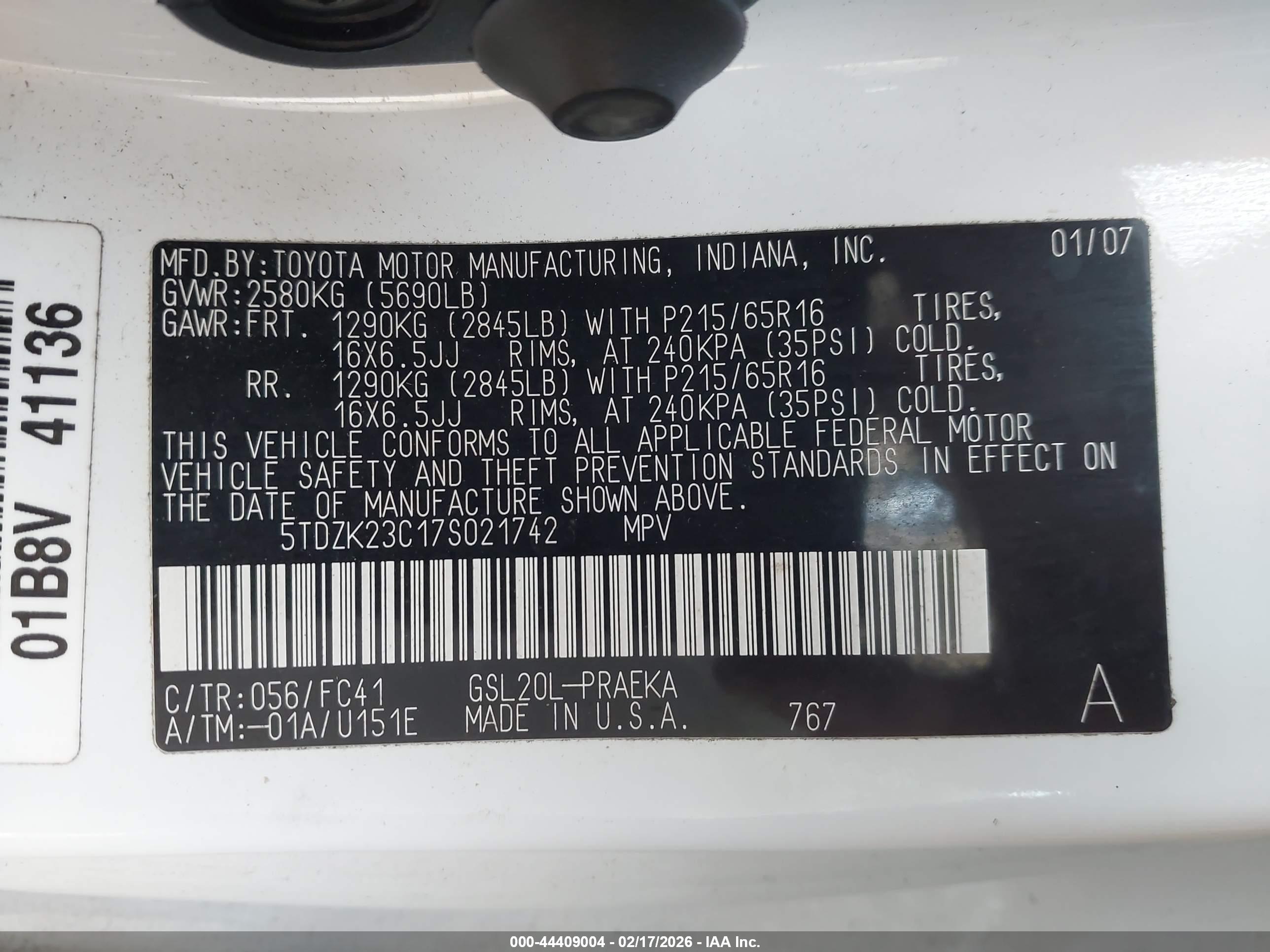TOYOTA SIENNA image 9